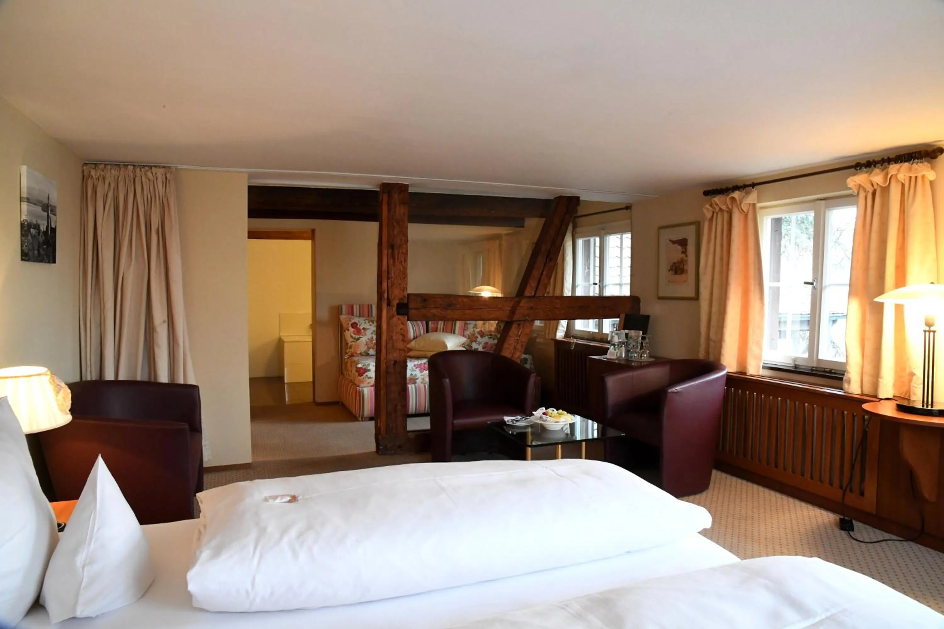 Property building, Bed in Romantik Hotel Johanniter-Kreuz