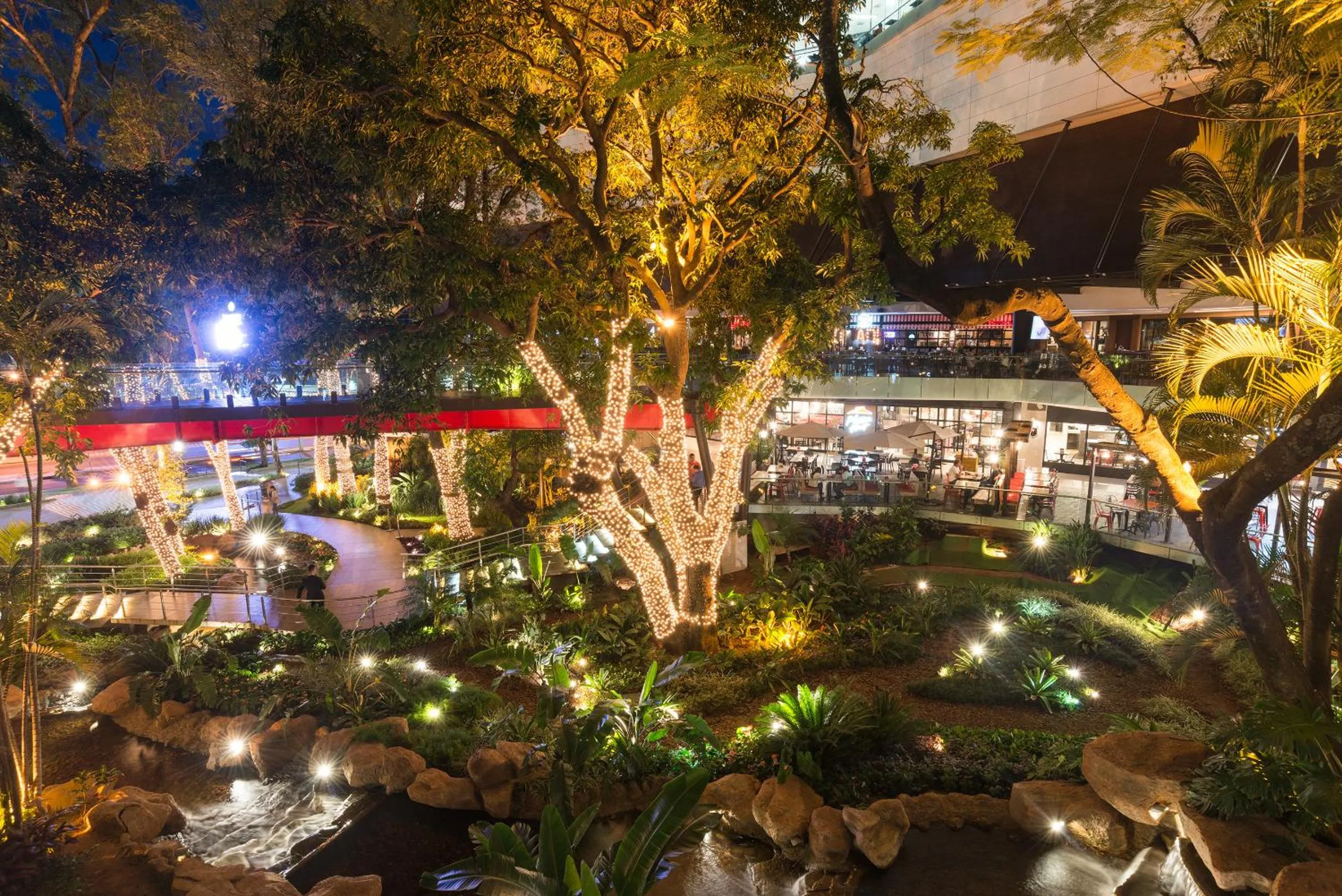 Restaurant/places to eat in Paseo La Galería Hotel & Suites