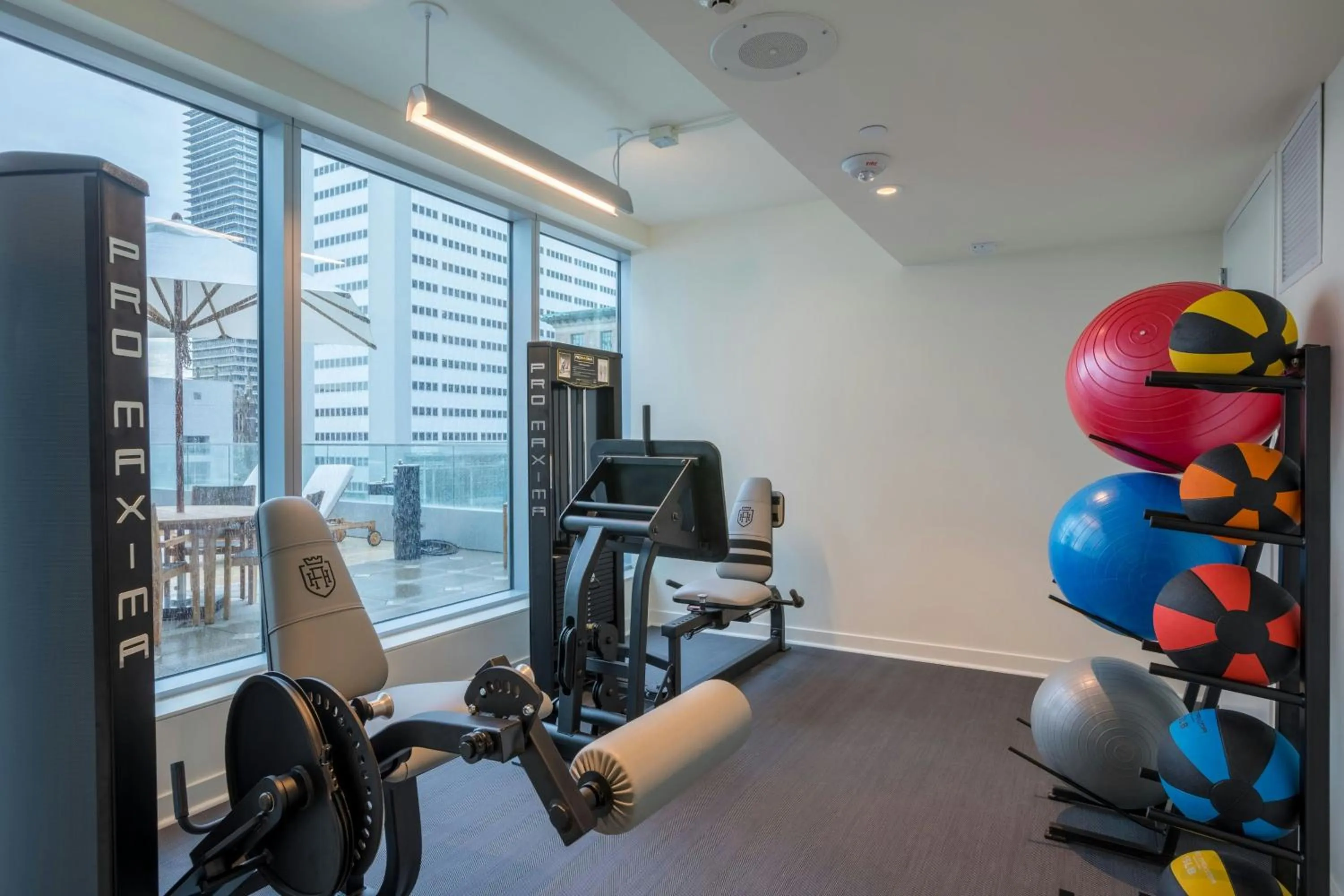 Fitness centre/facilities in The Laura Hotel, Houston Downtown, Autograph Collection