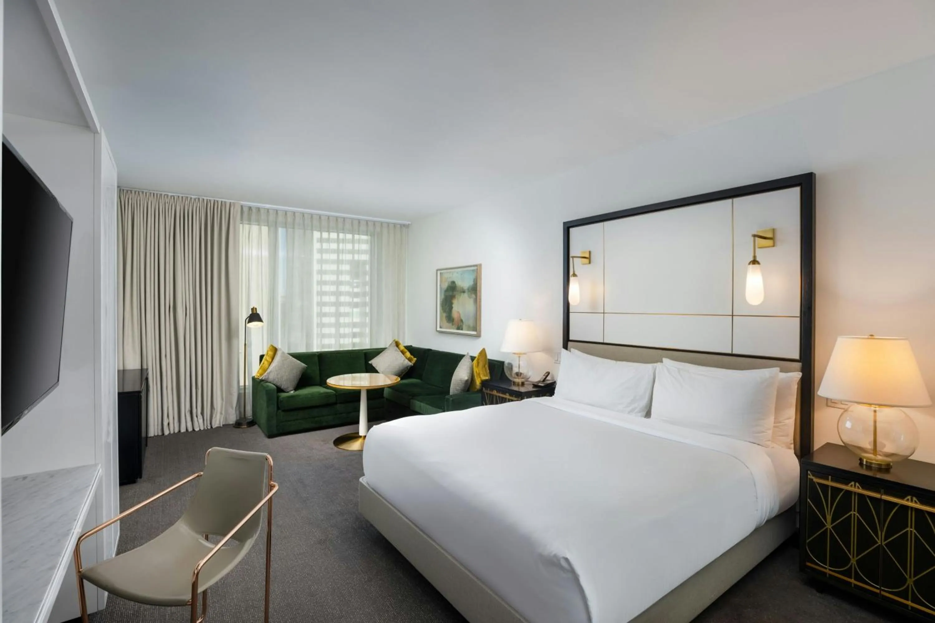 Photo of the whole room, Bed in The Laura Hotel, Houston Downtown, Autograph Collection