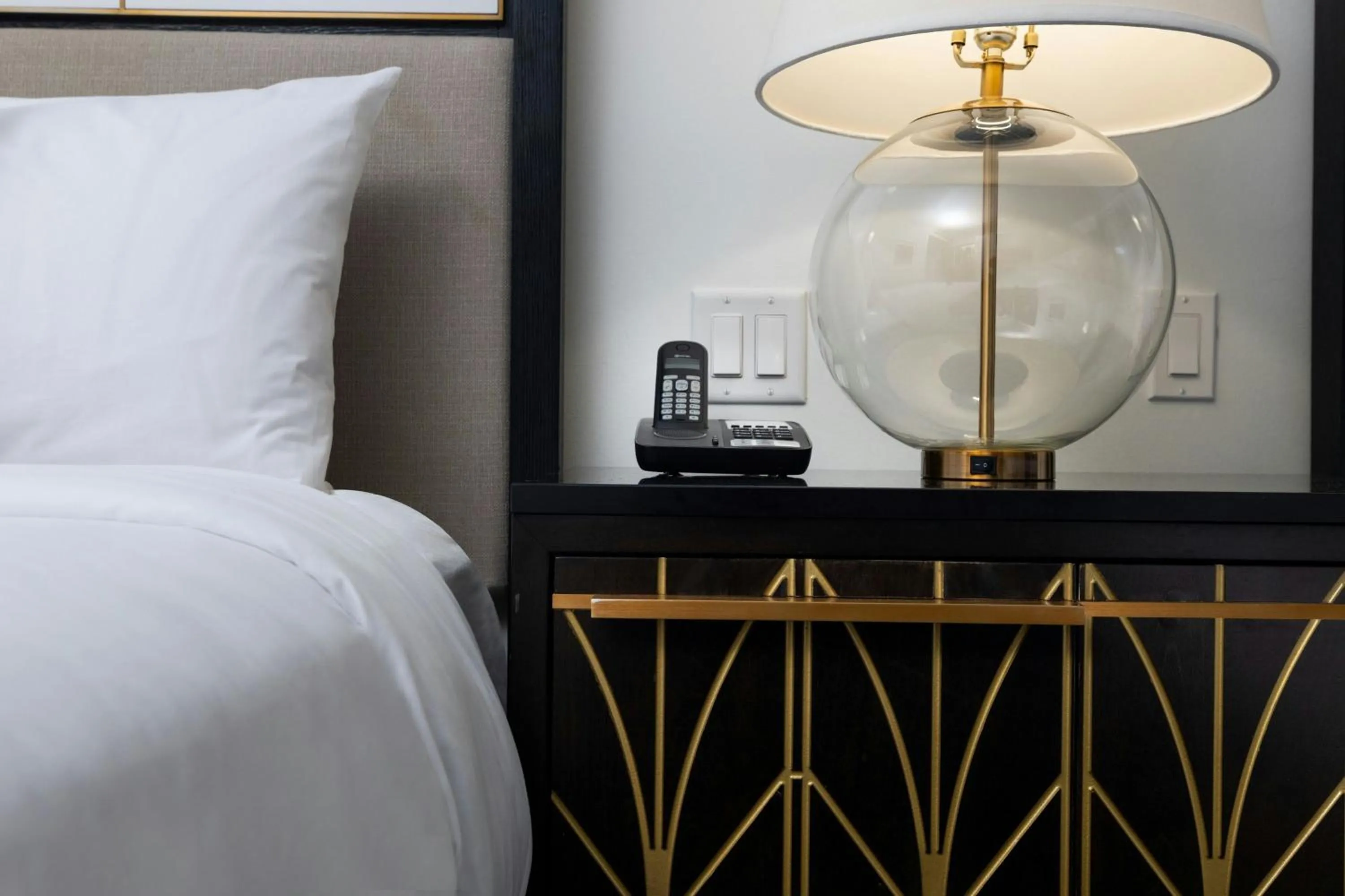 Photo of the whole room, Bed in The Laura Hotel, Houston Downtown, Autograph Collection