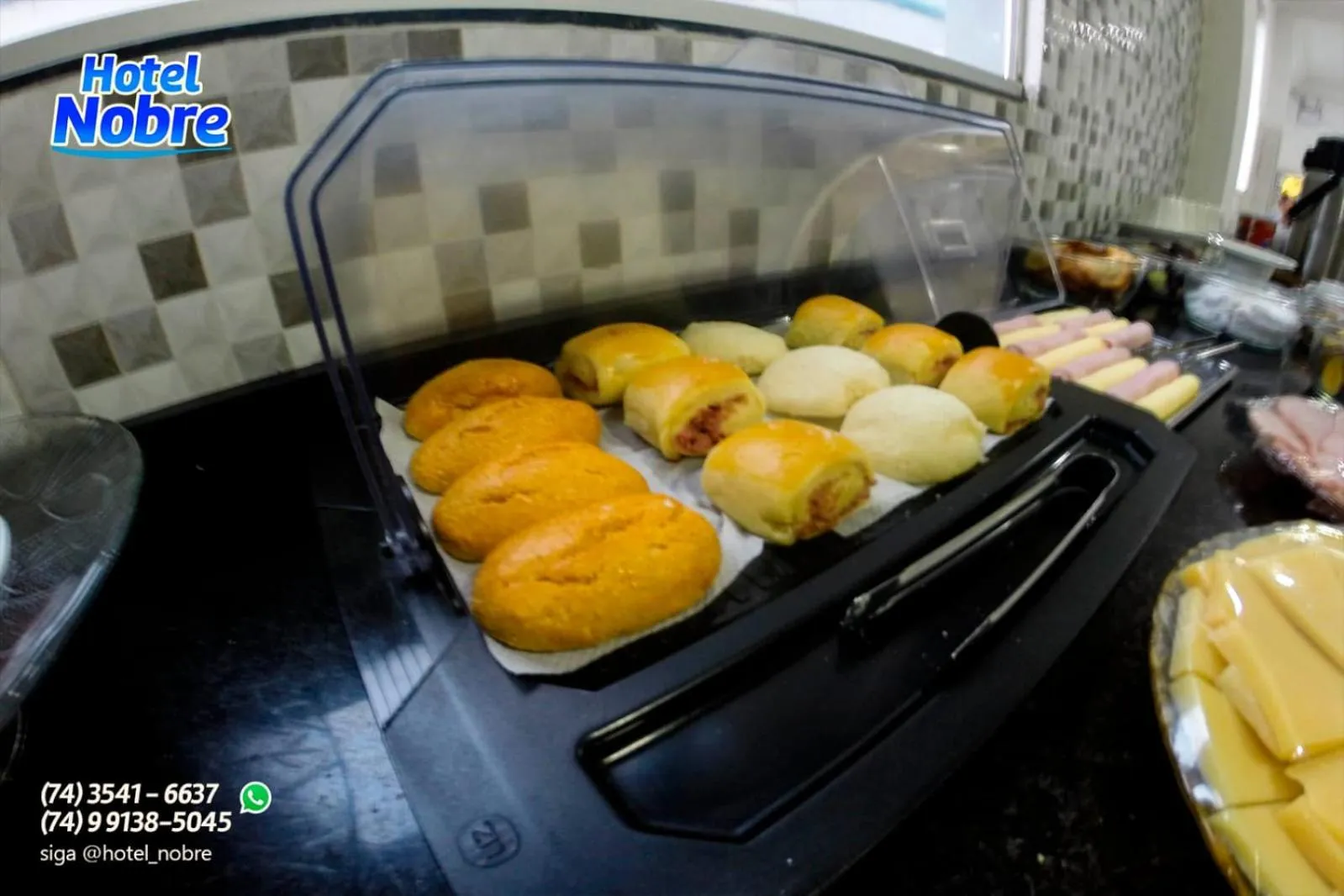 Buffet breakfast in Hotel Nobre