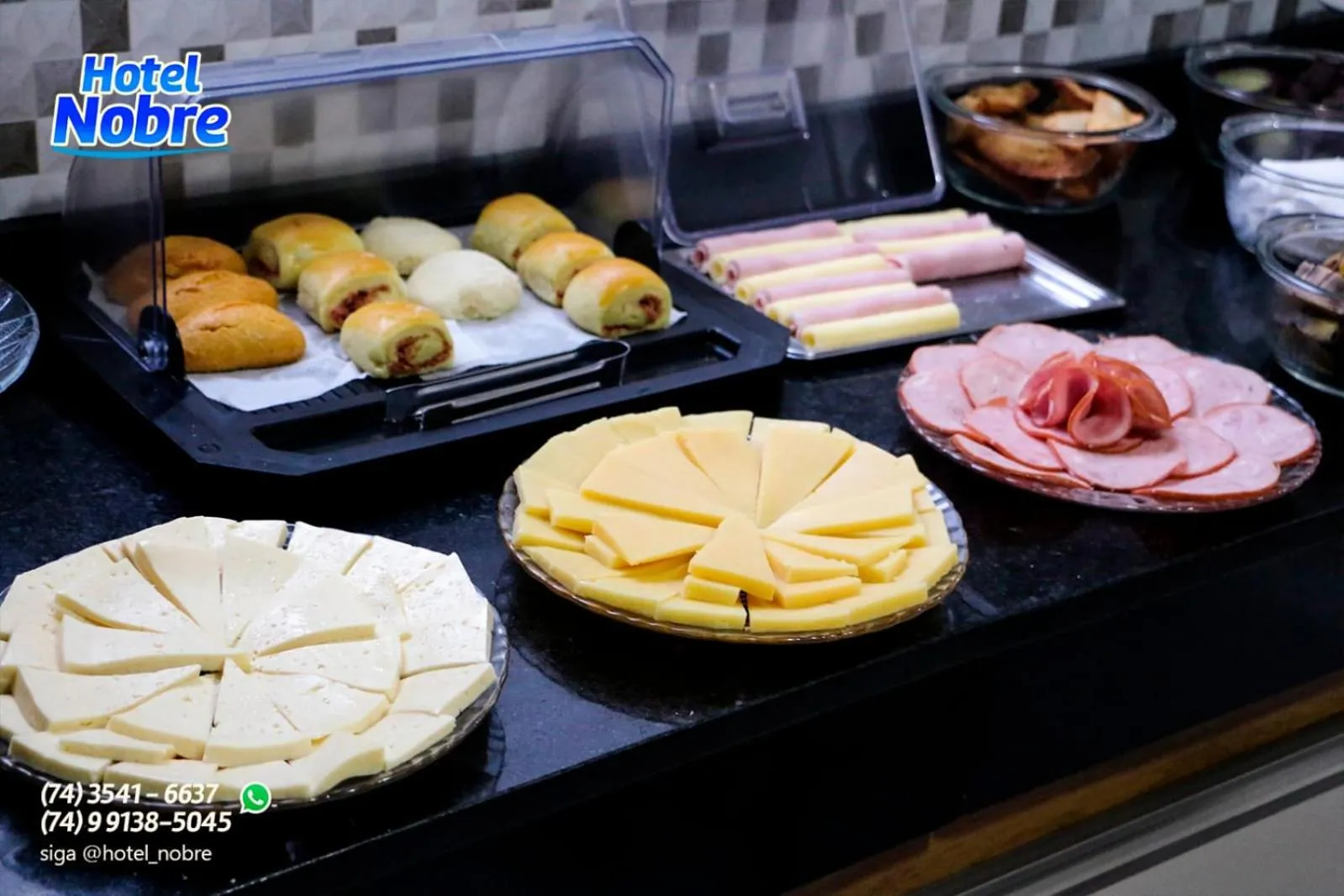 Buffet breakfast in Hotel Nobre