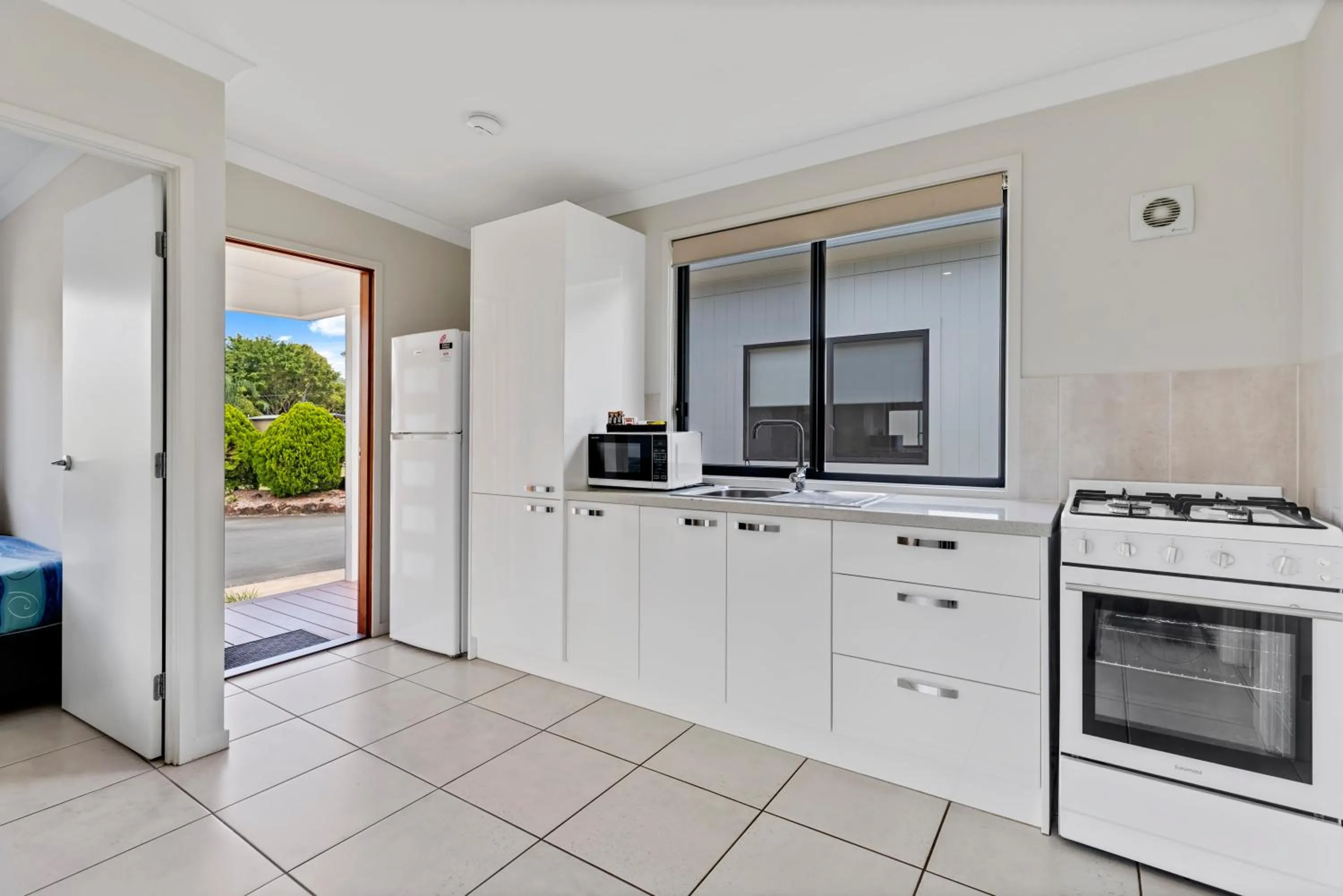 Kitchen or kitchenette in Yandina Caravan Park