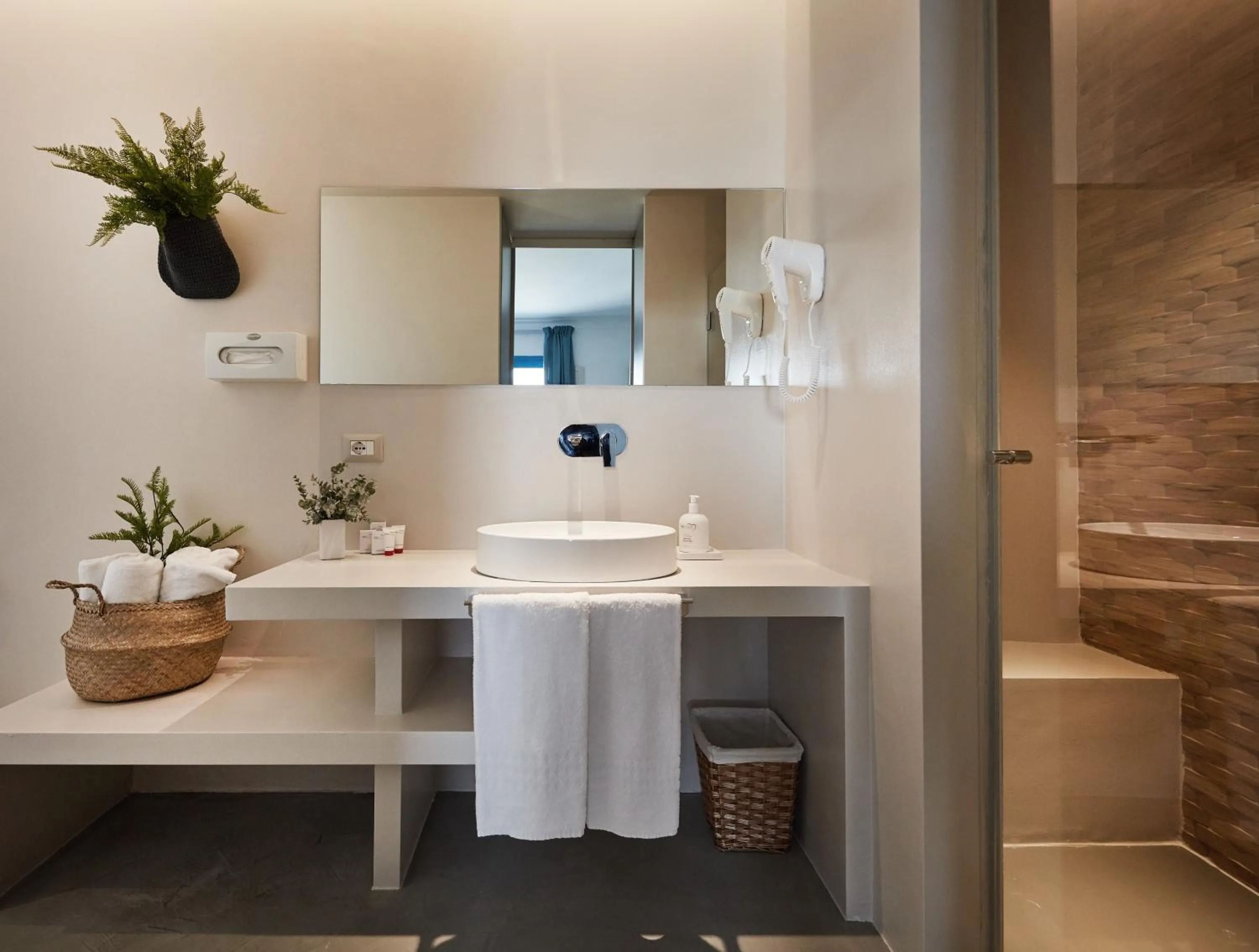 Bathroom in VOI Marsa Siclà Essentia