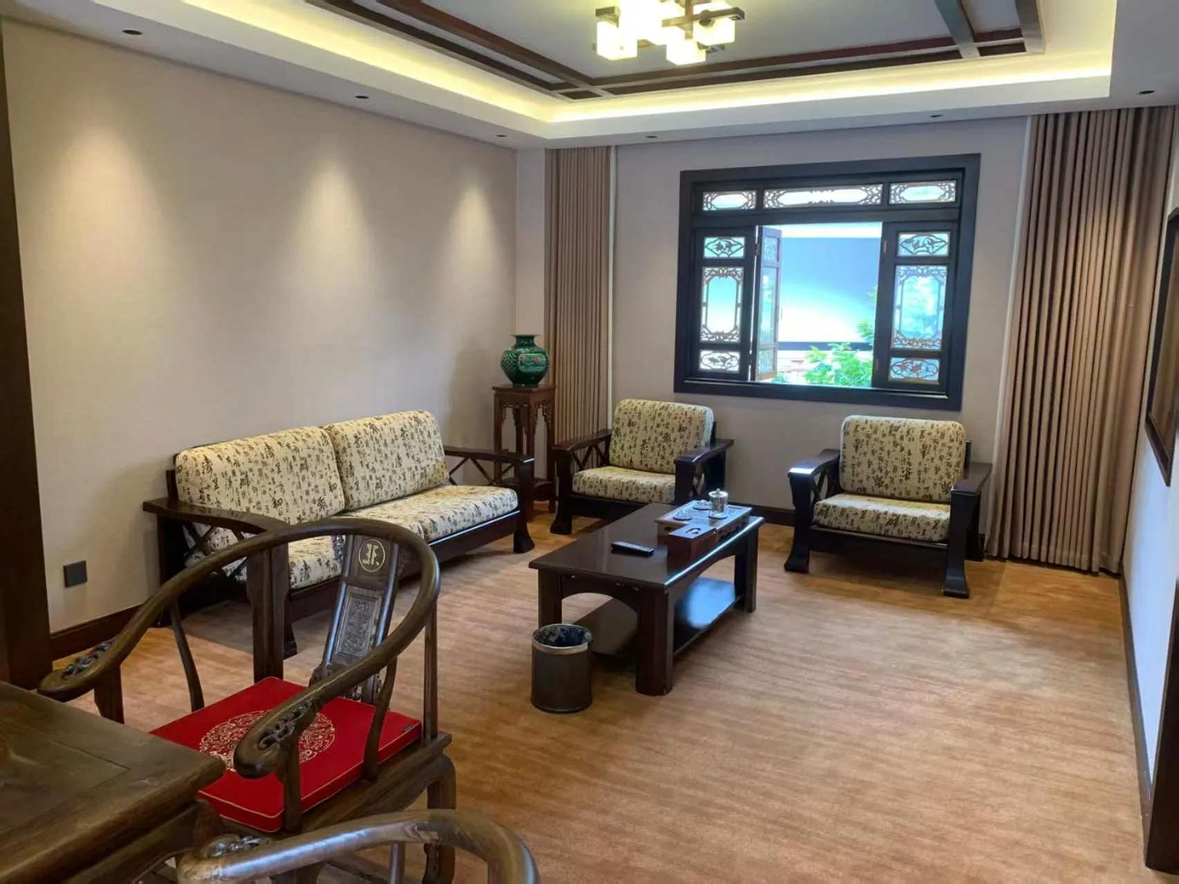 Lijiang Wangfu Hotel