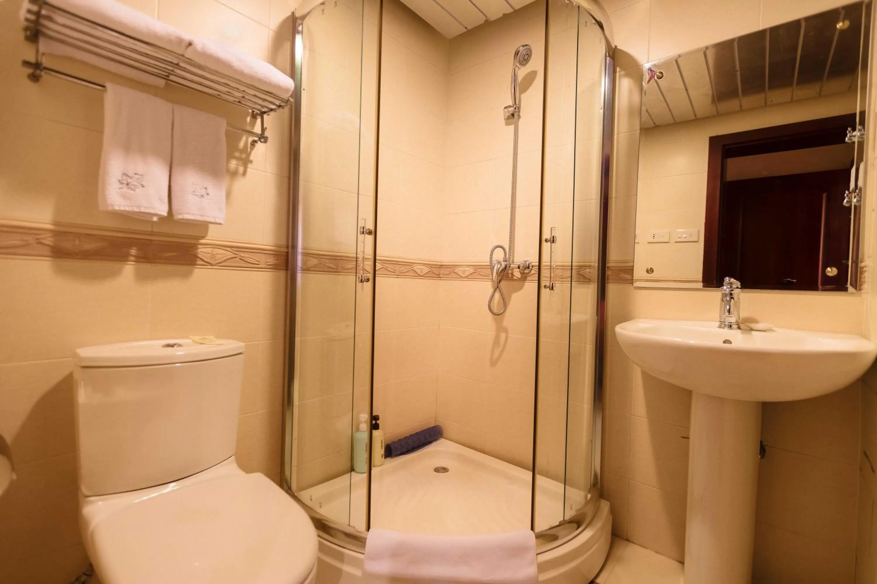 Deluxe Suite in Lijiang Wangfu Hotel