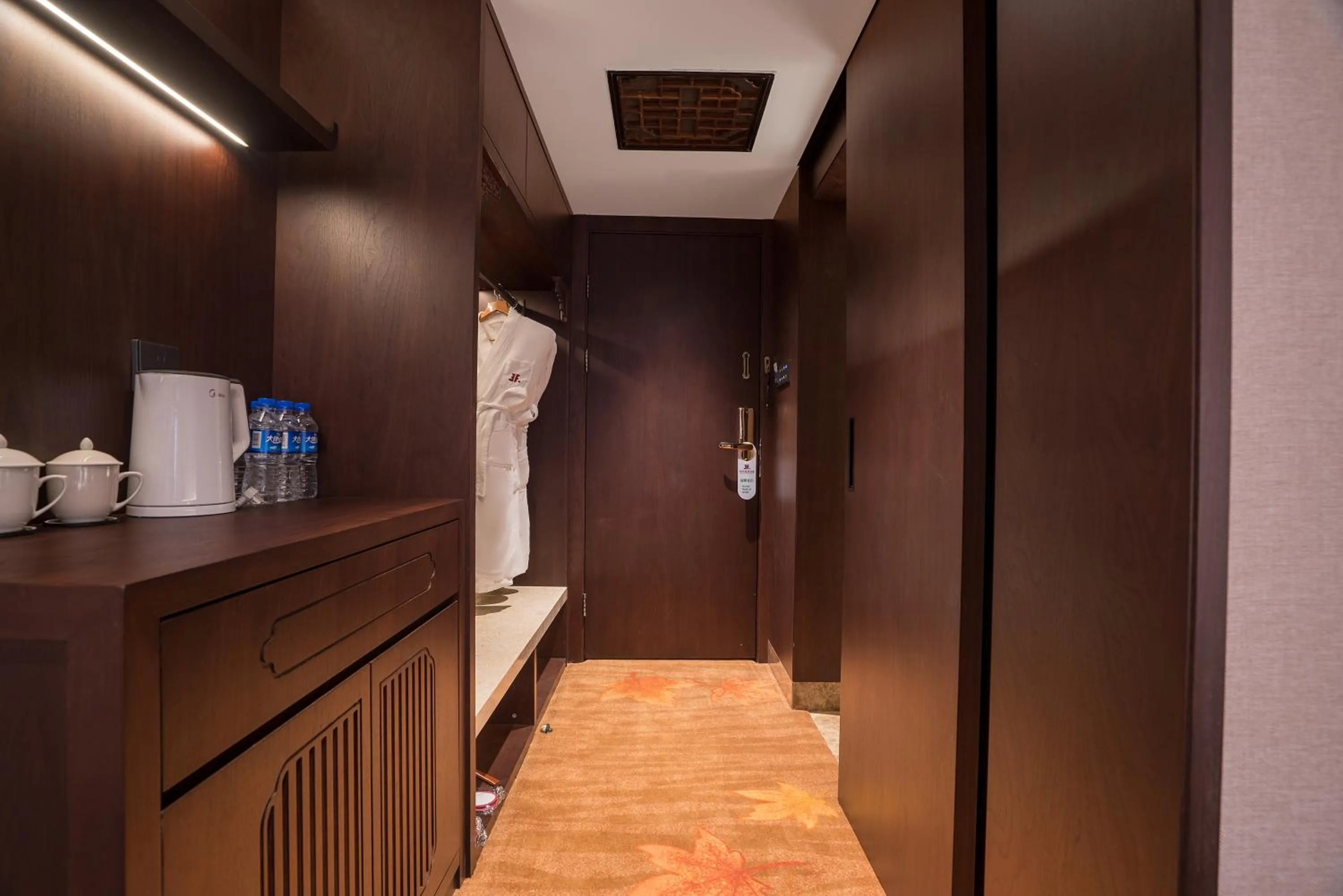 Lijiang Wangfu Hotel