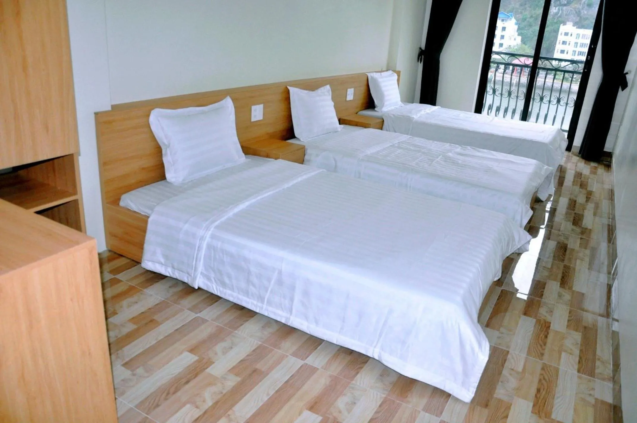 Bedroom, Bed in Sea Balcony Hotel