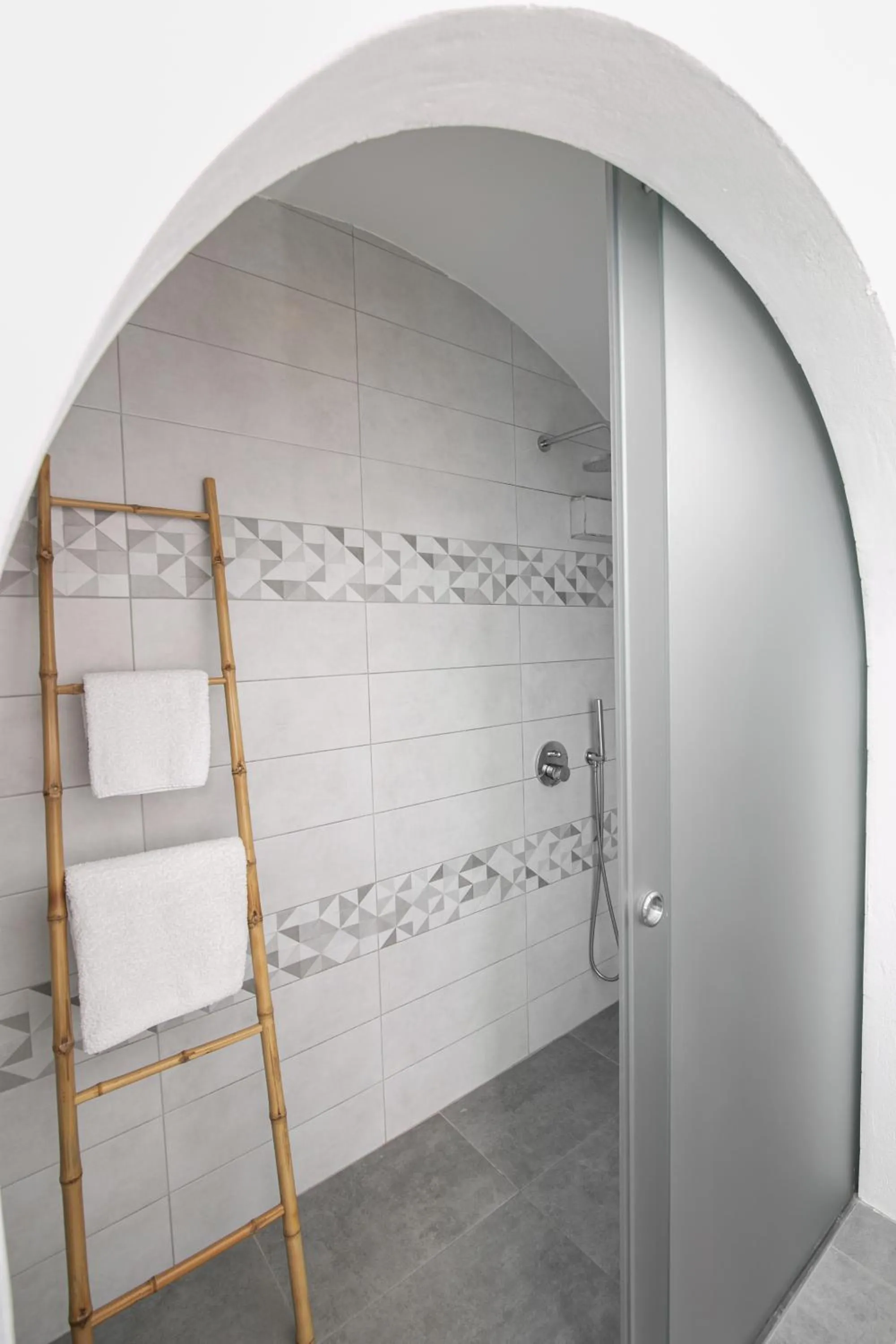 Bathroom in Abelonas Retreat