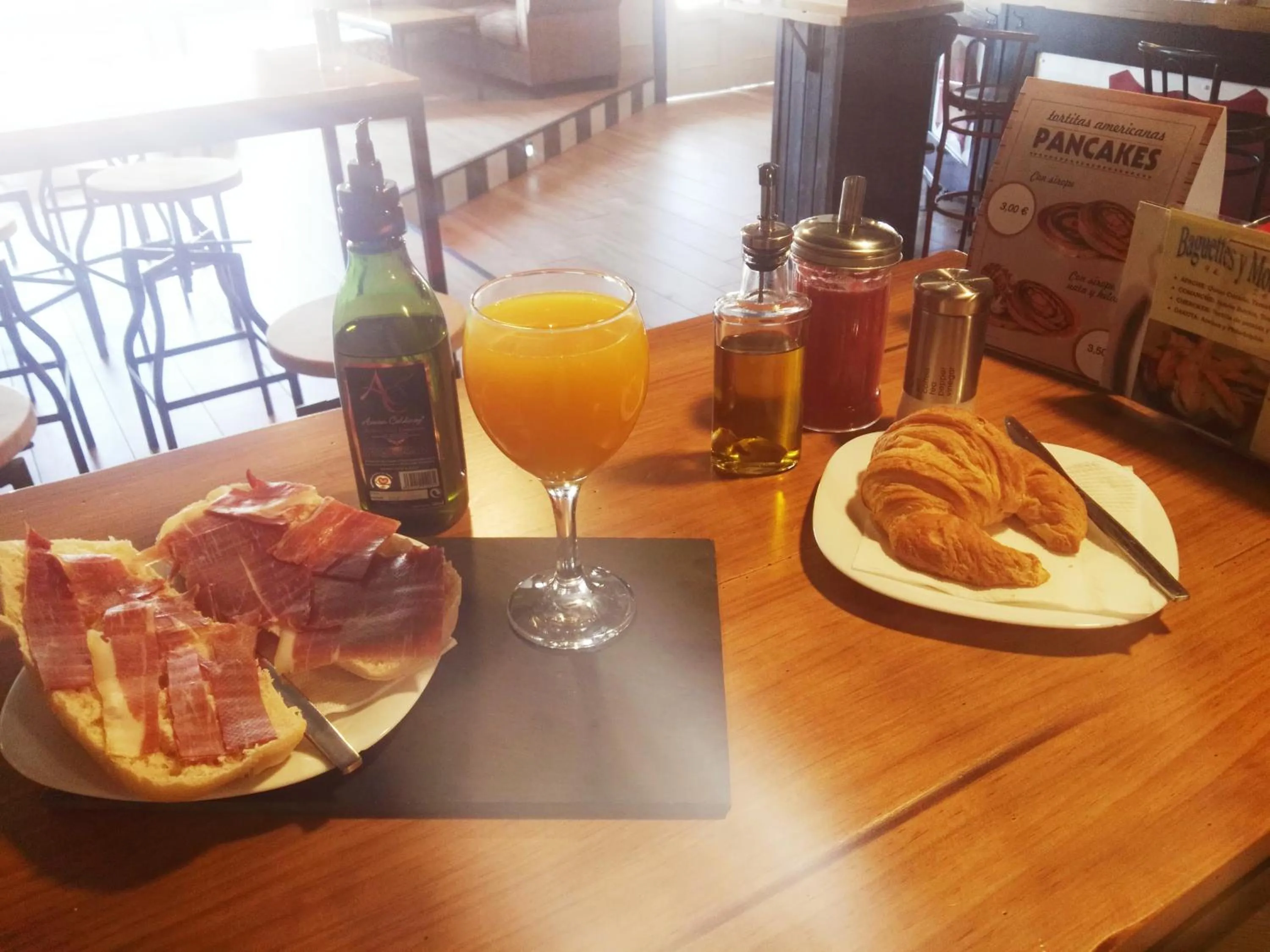 Breakfast in Hotel Montearoma