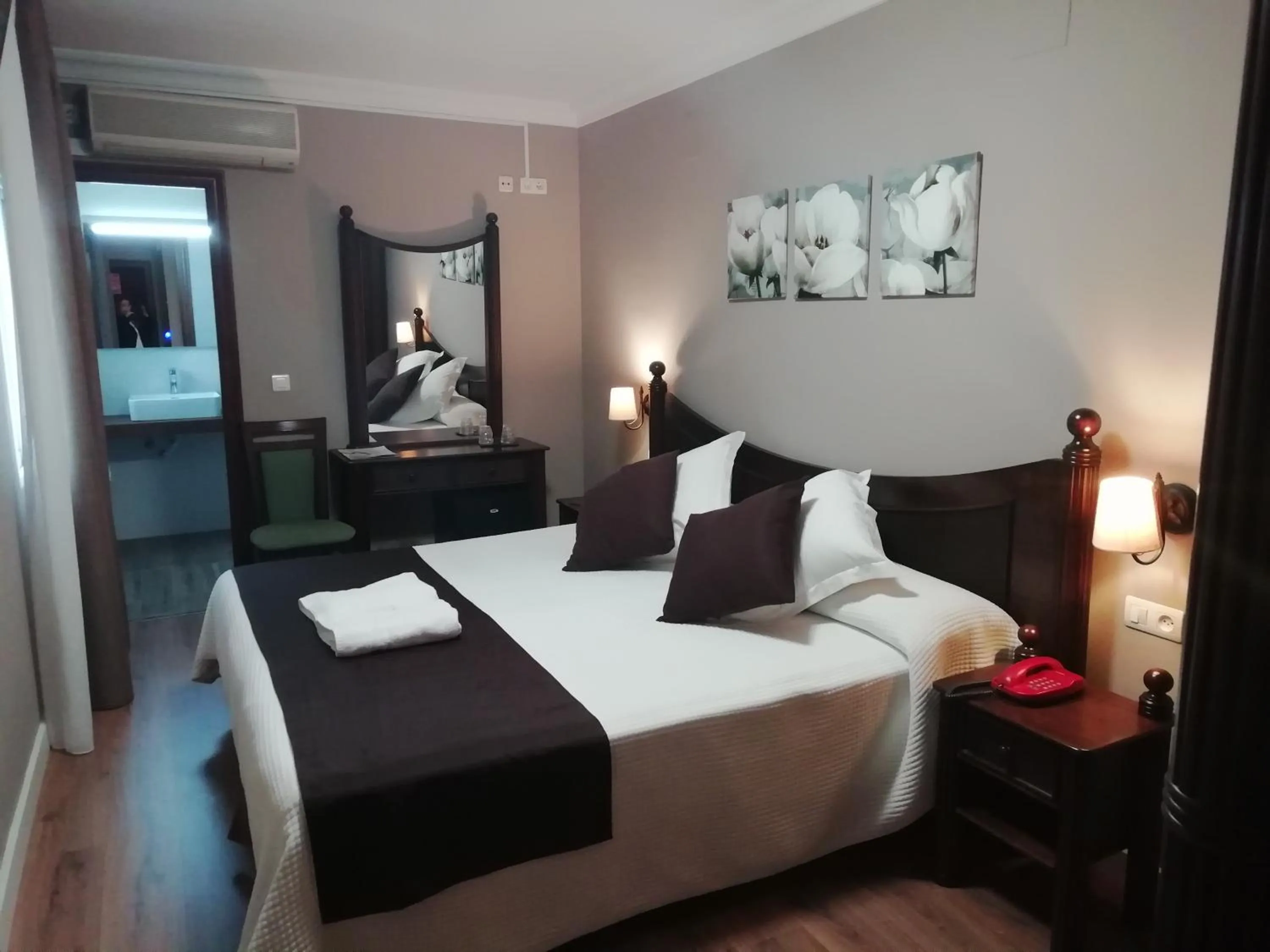 Photo of the whole room, Bed in Hotel Montearoma