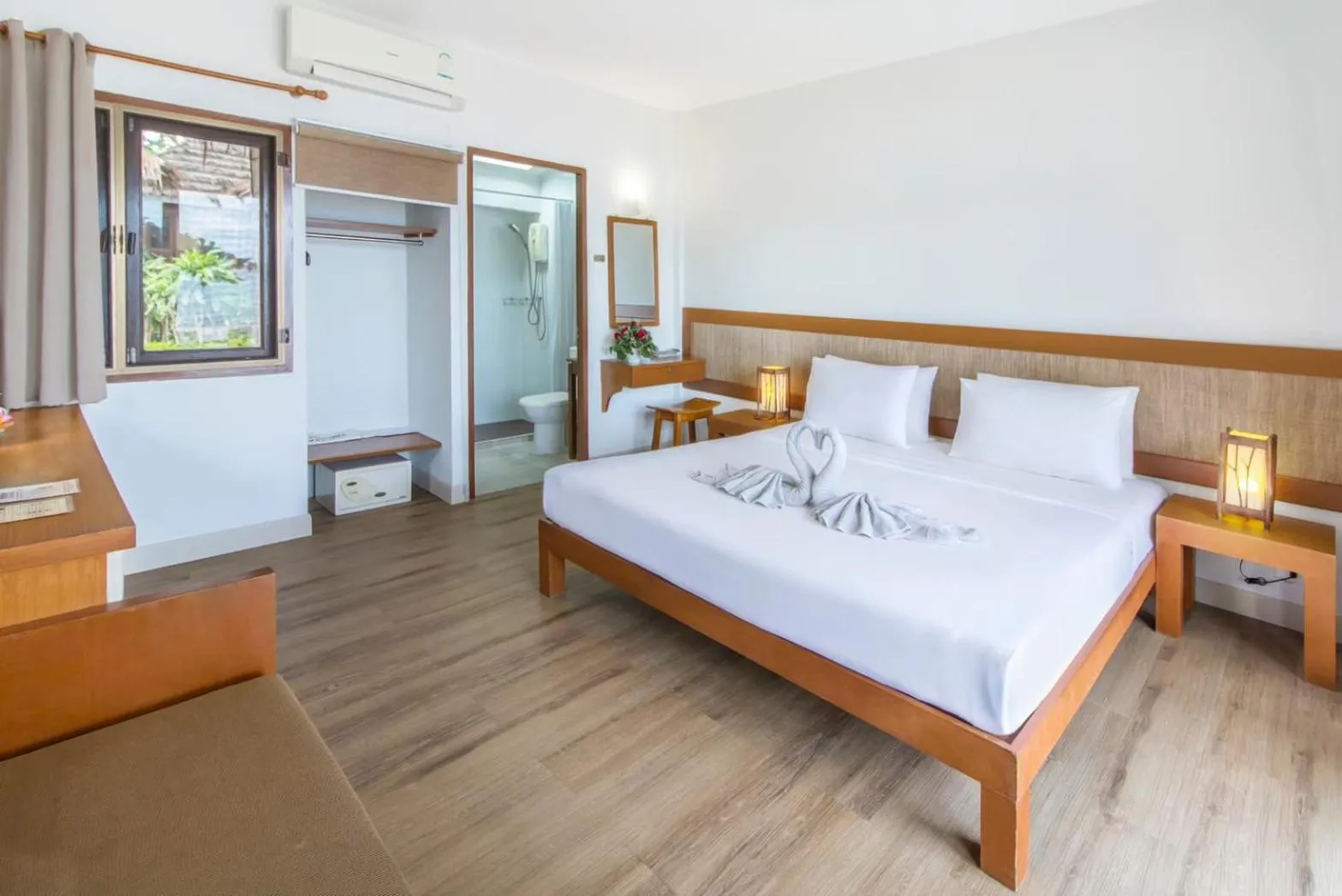 Bed in Samed Cabana Resort