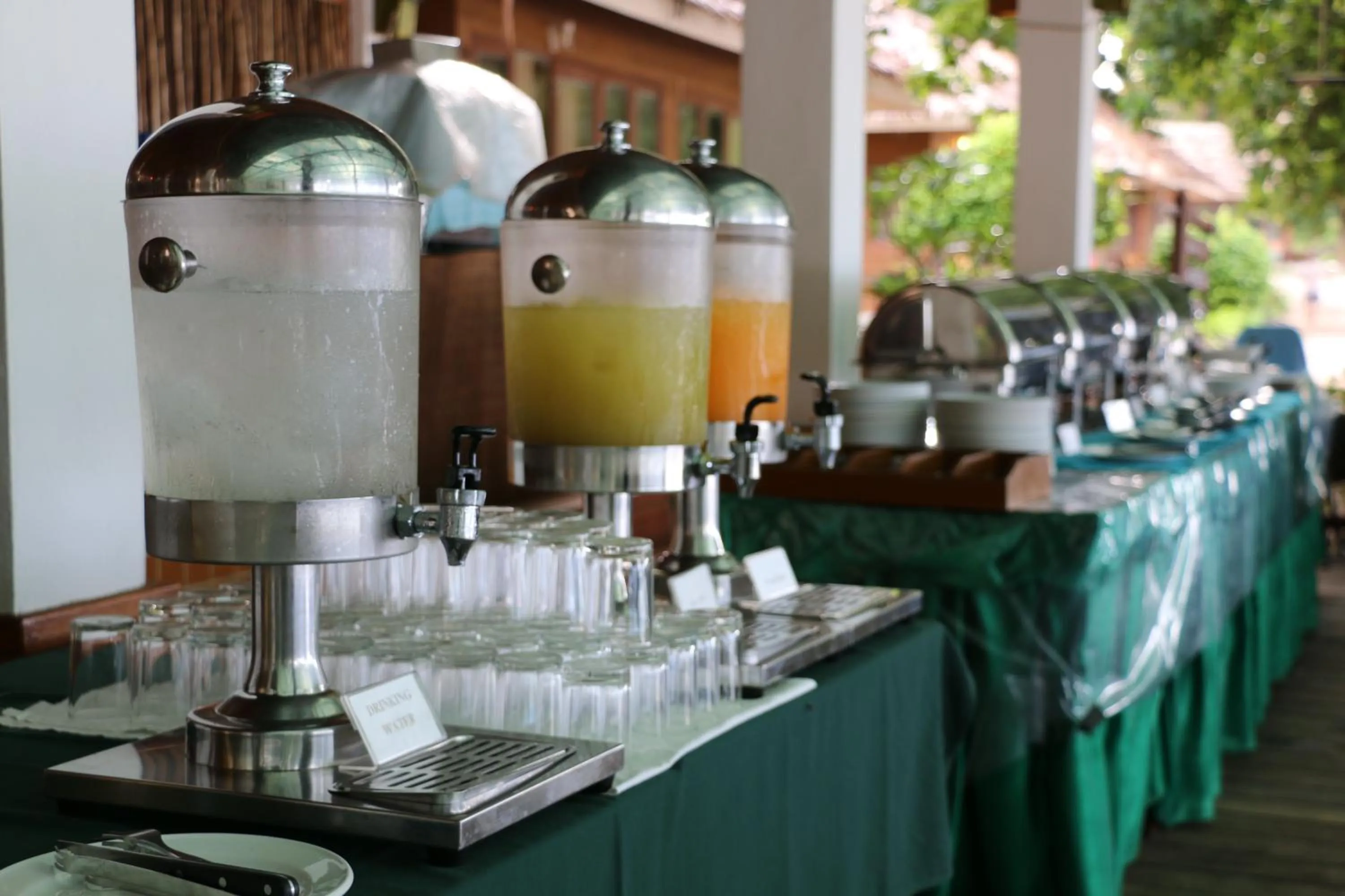 Restaurant/places to eat in Samed Cabana Resort