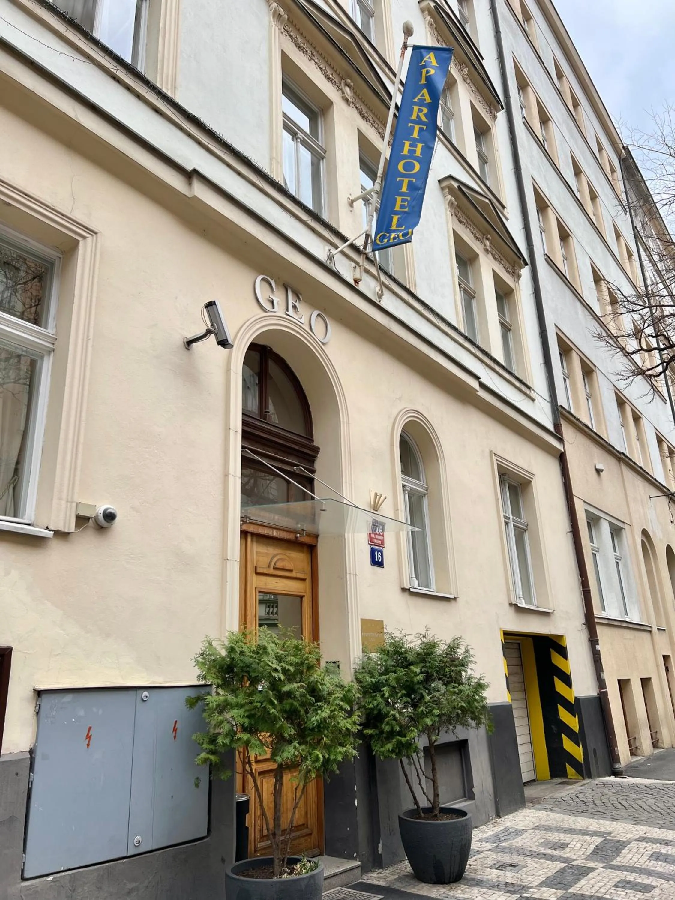 Property building in Hotel GEO