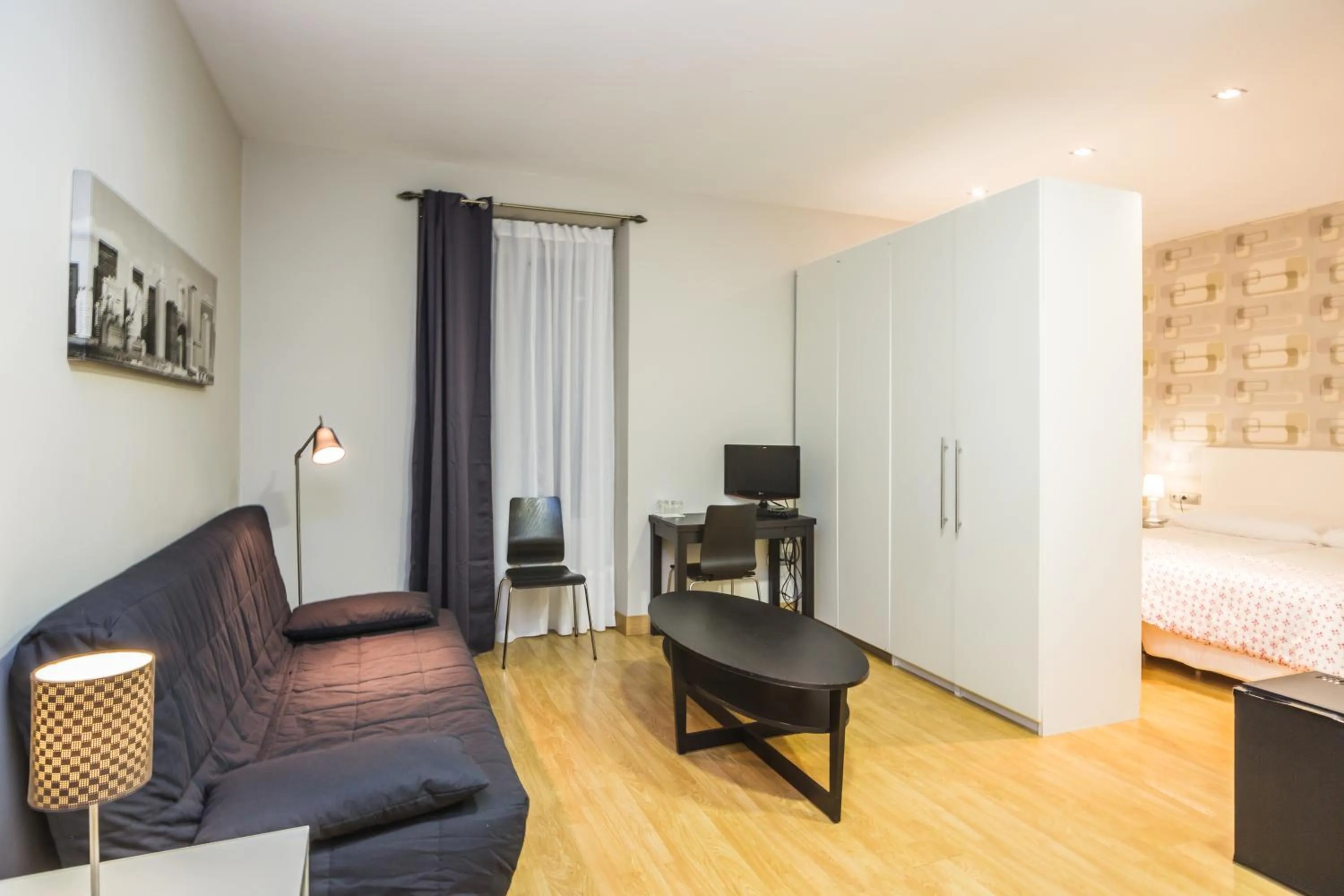 Photo of the whole room, Bed in Pensión Altair
