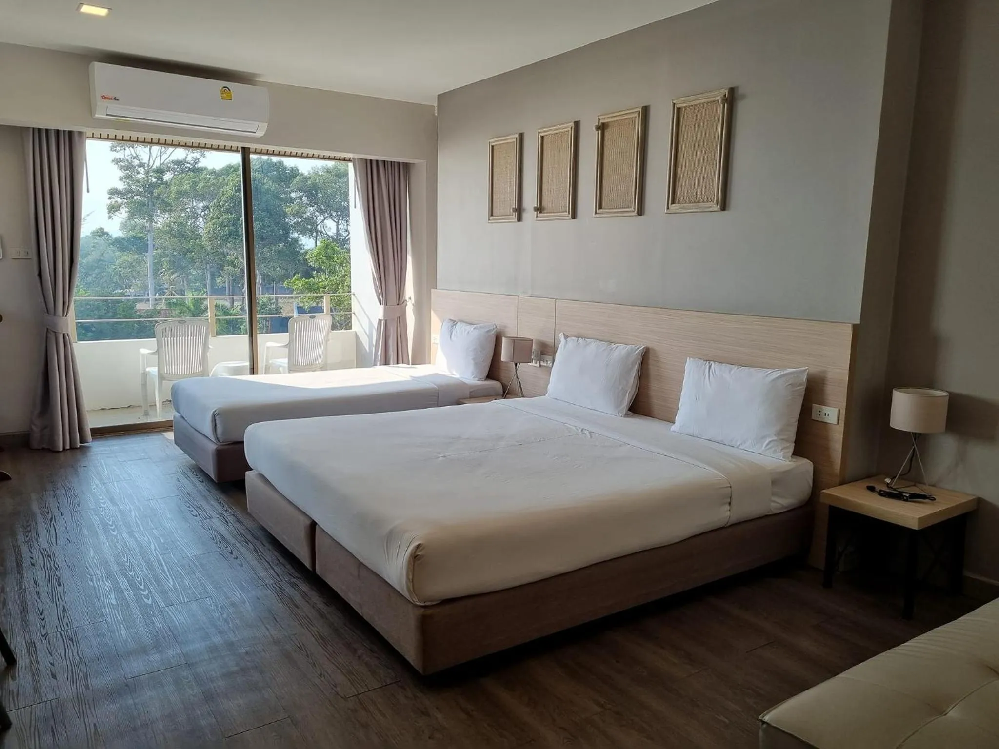Bed in Rayong Chalet Resort