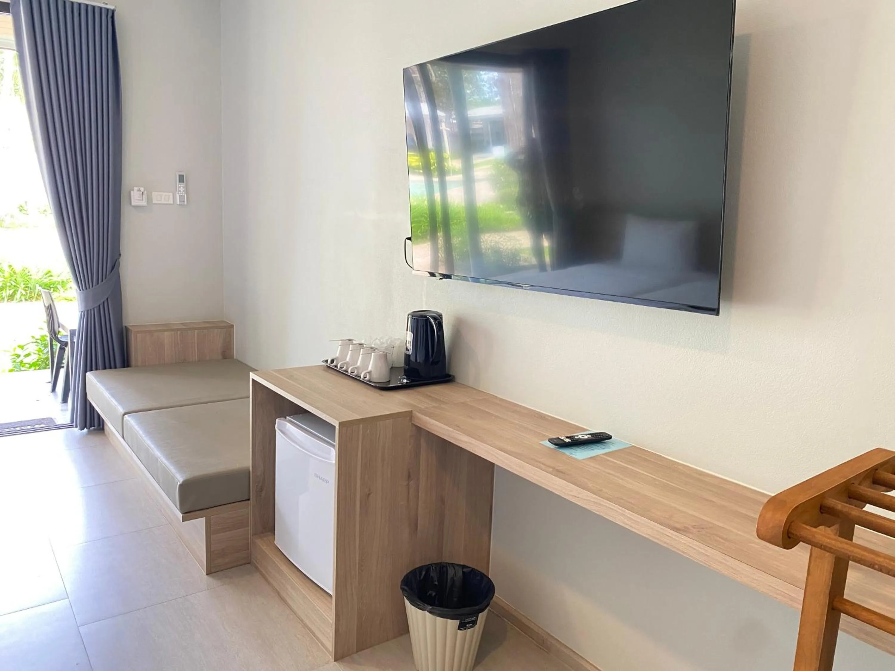 TV and multimedia in Rayong Chalet Resort