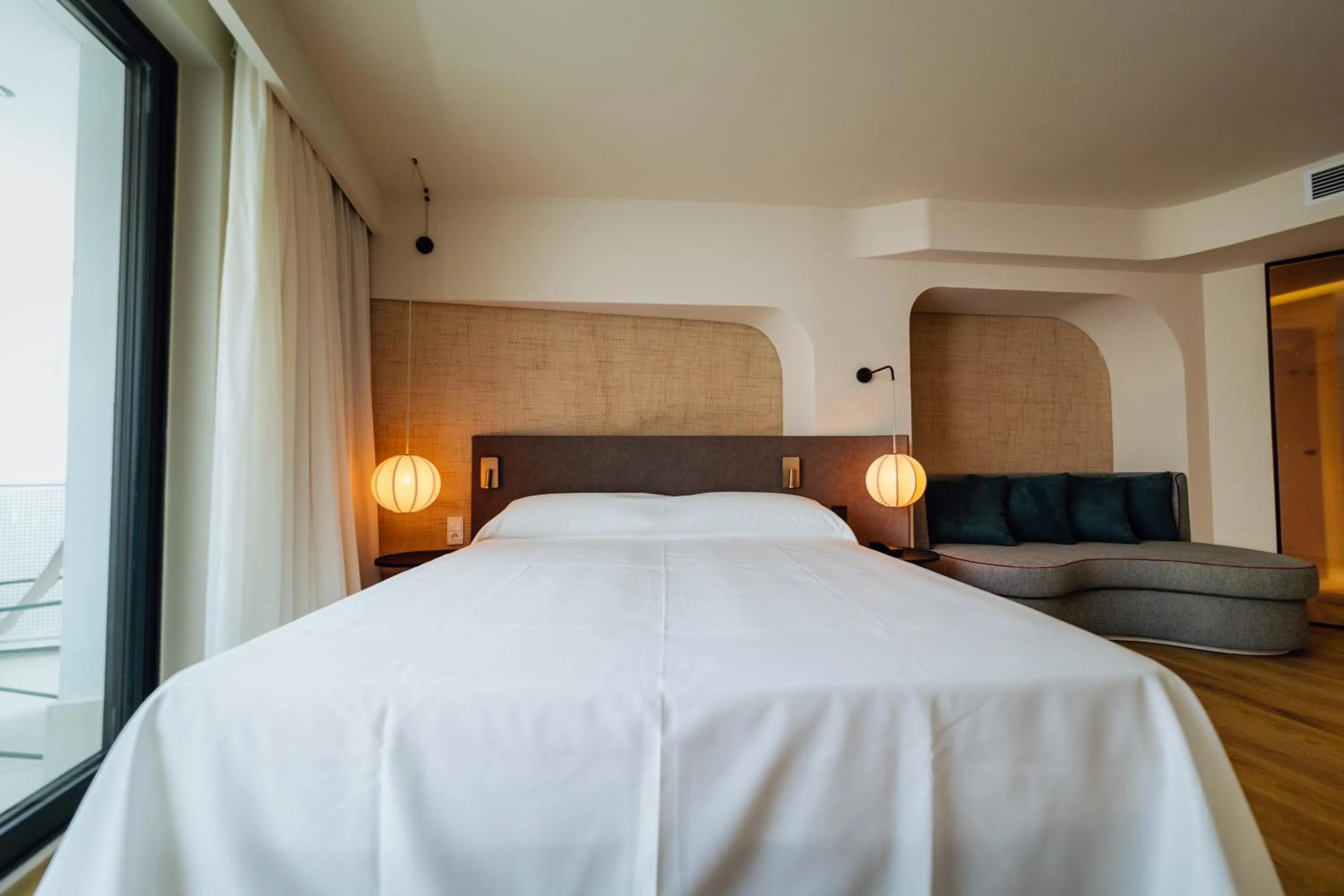 Photo of the whole room, Bed in Pacha Hotel