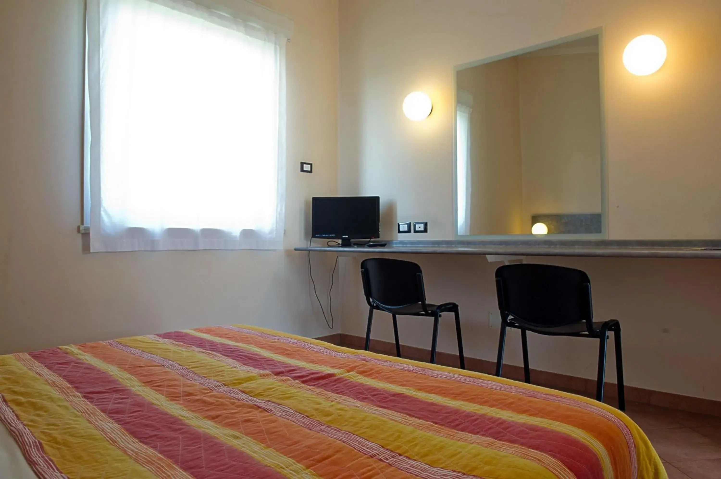 Double Room in AutoHotel Double Room in AutoHotel