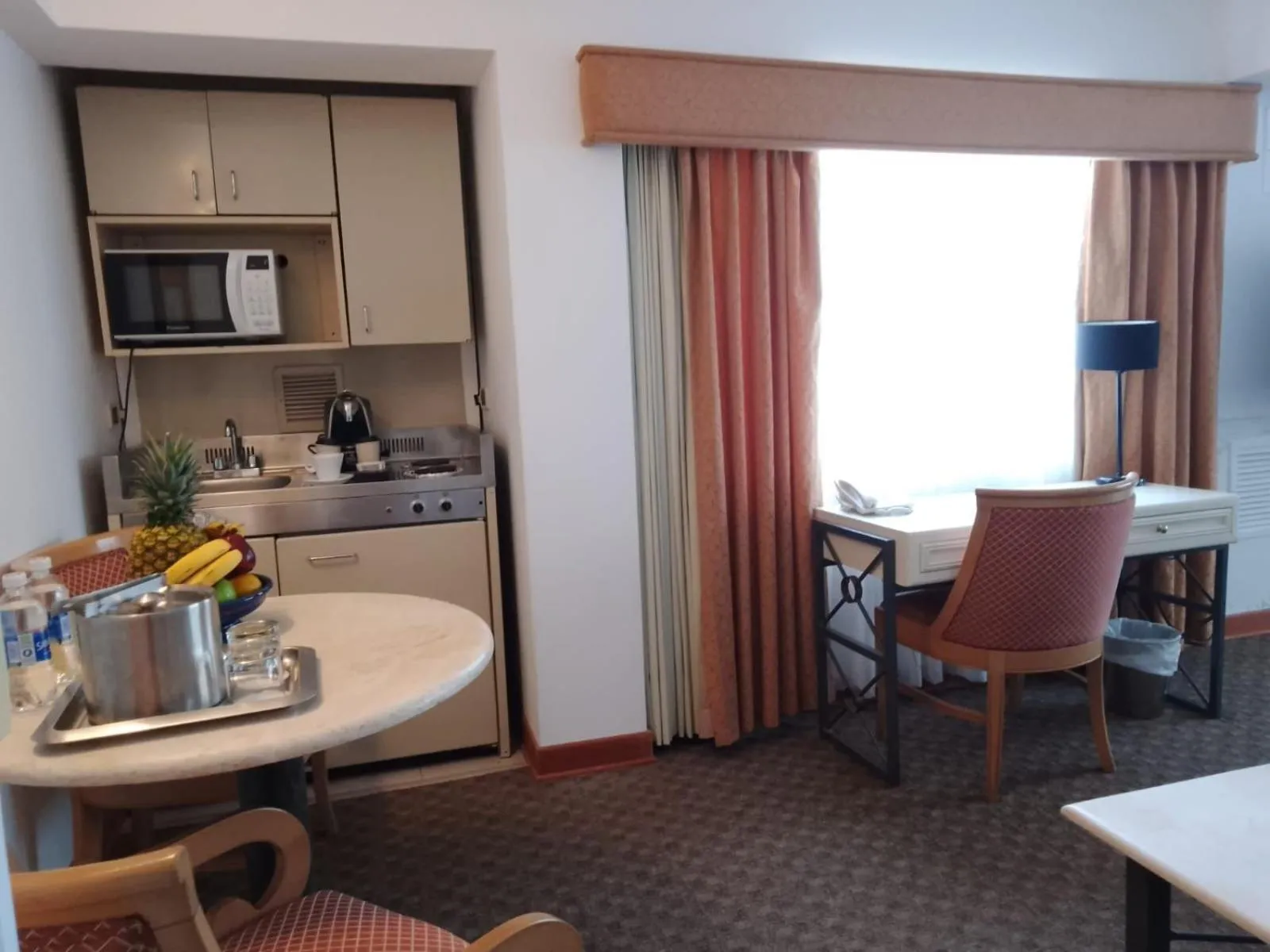 Kitchen or kitchenette in Suites del Bosque Hotel