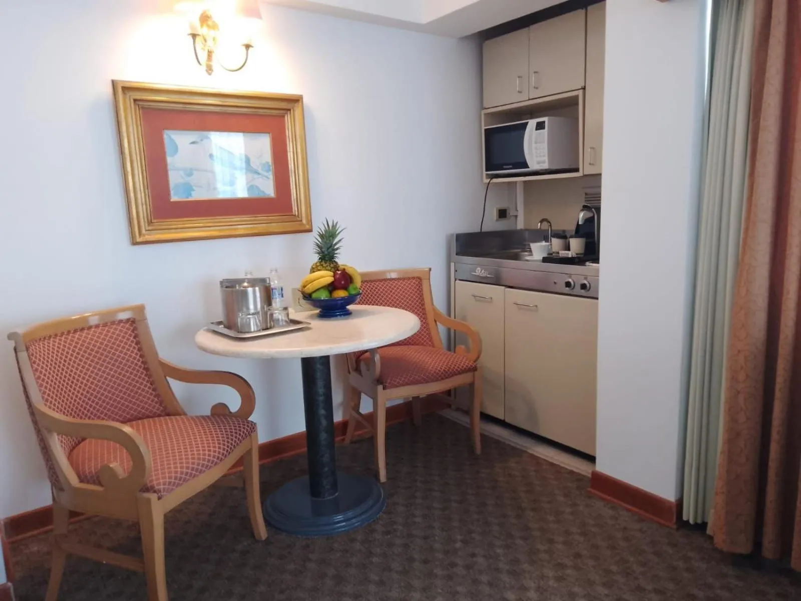 Kitchen or kitchenette in Suites del Bosque Hotel