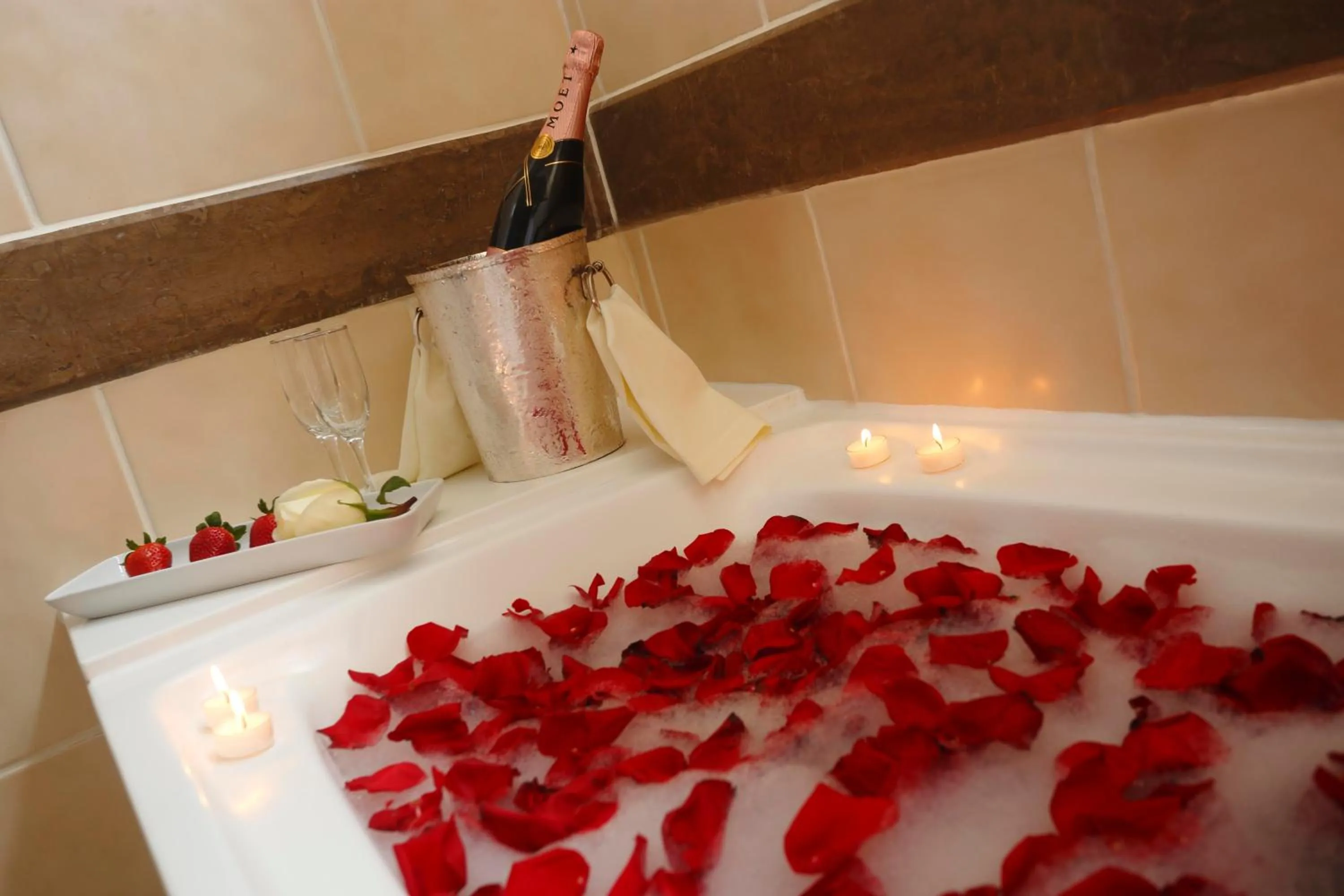 Shower in Suites del Bosque Hotel