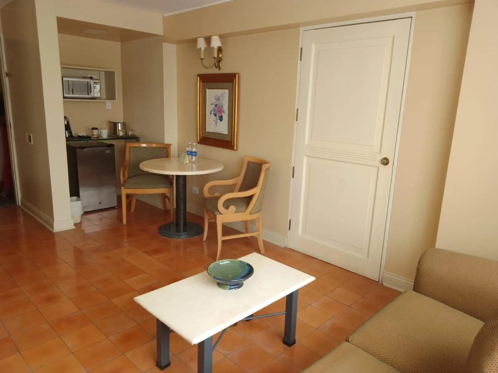 Seating area in Suites del Bosque Hotel