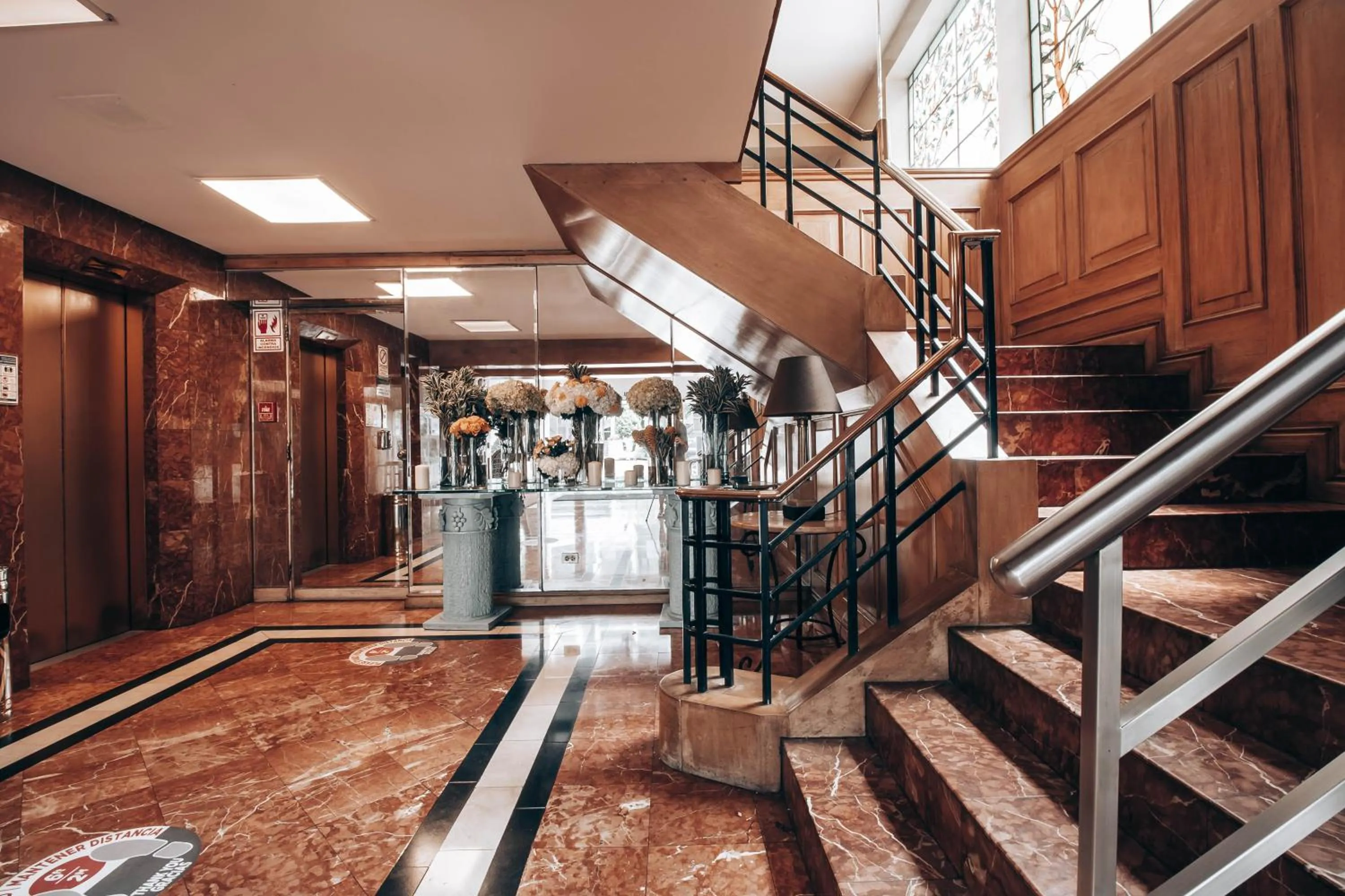 Lobby or reception in Suites del Bosque Hotel