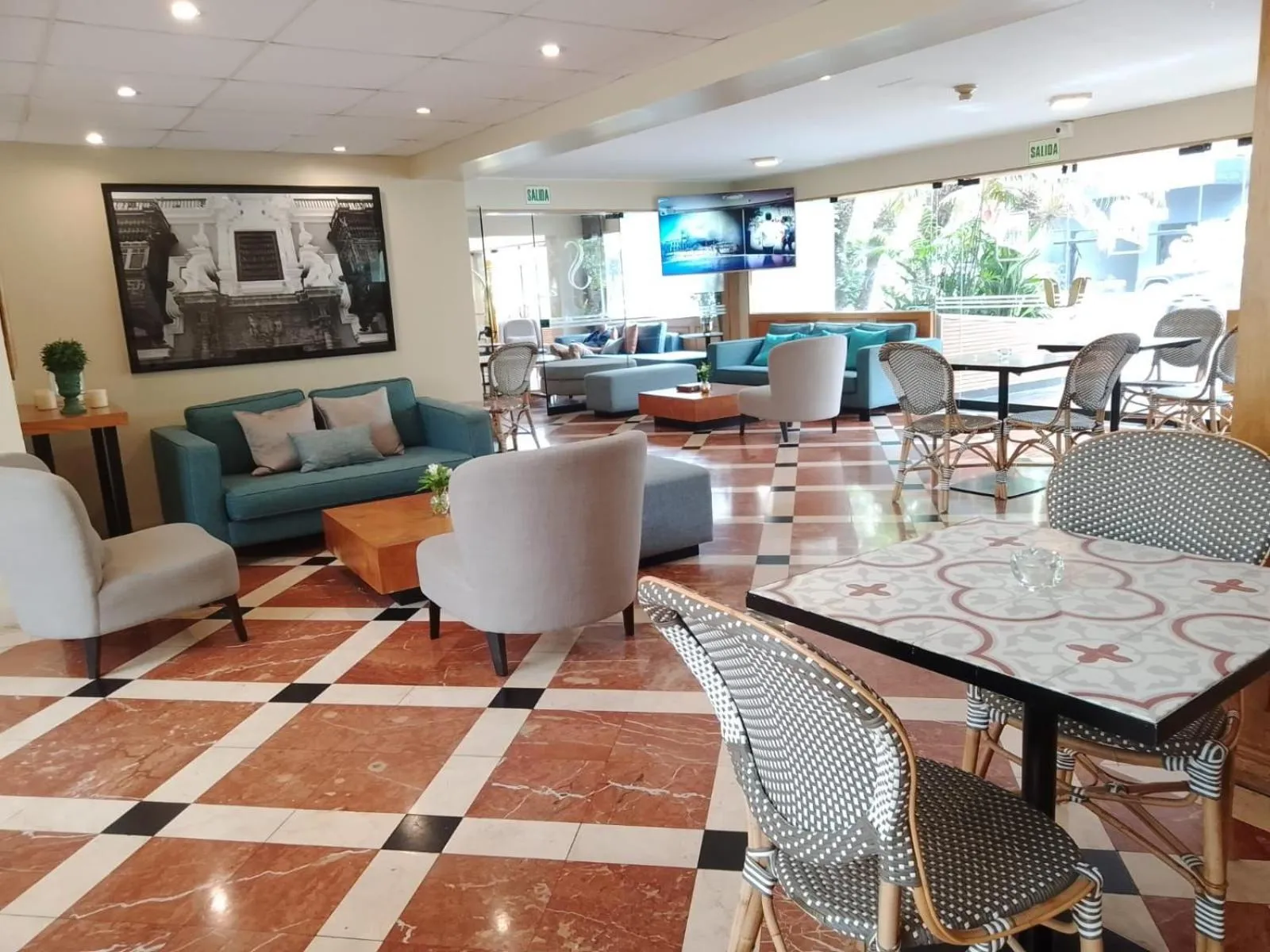 Lounge or bar in Suites del Bosque Hotel