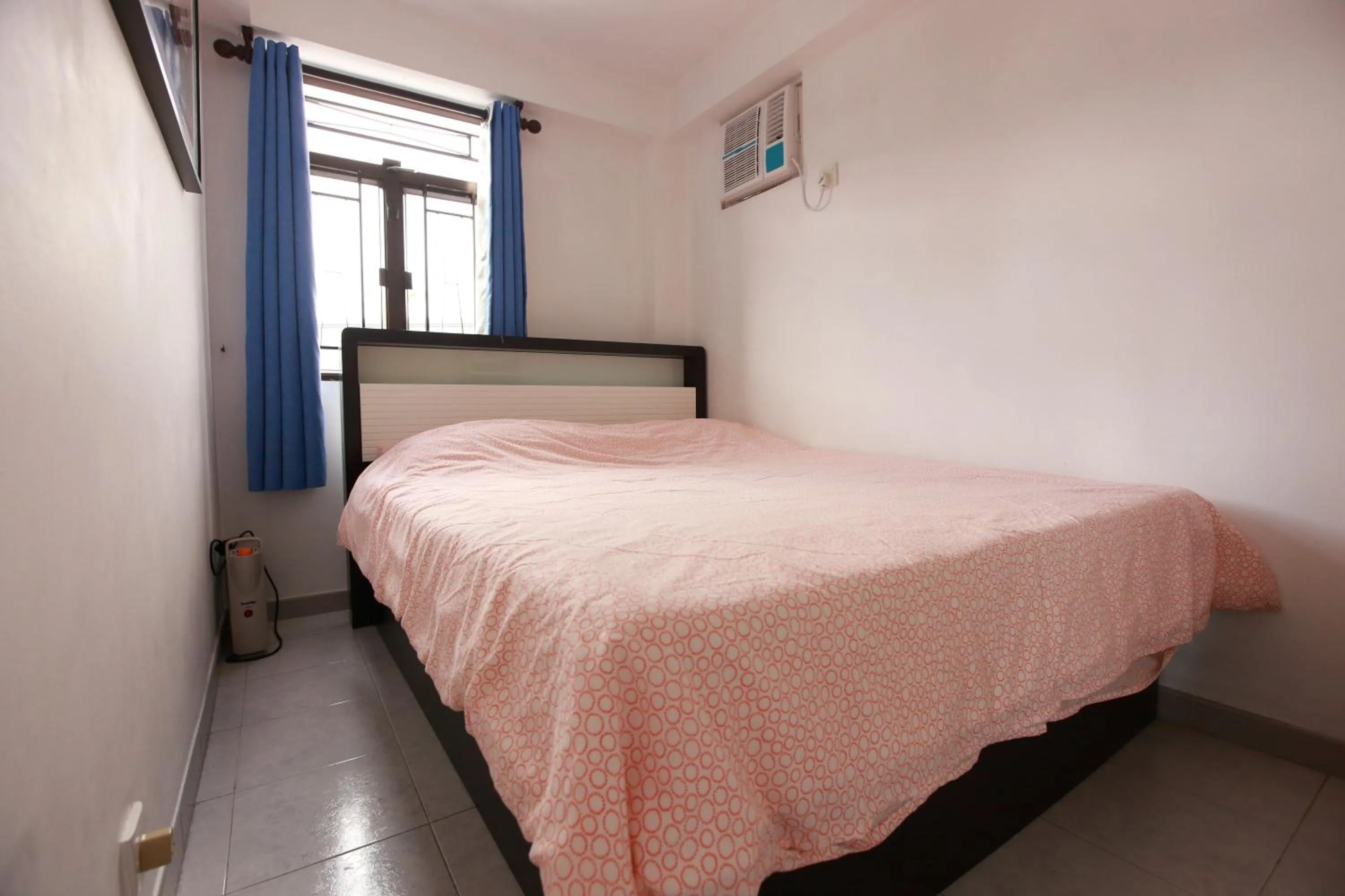 Bedroom, Bed in Lantau Lodge