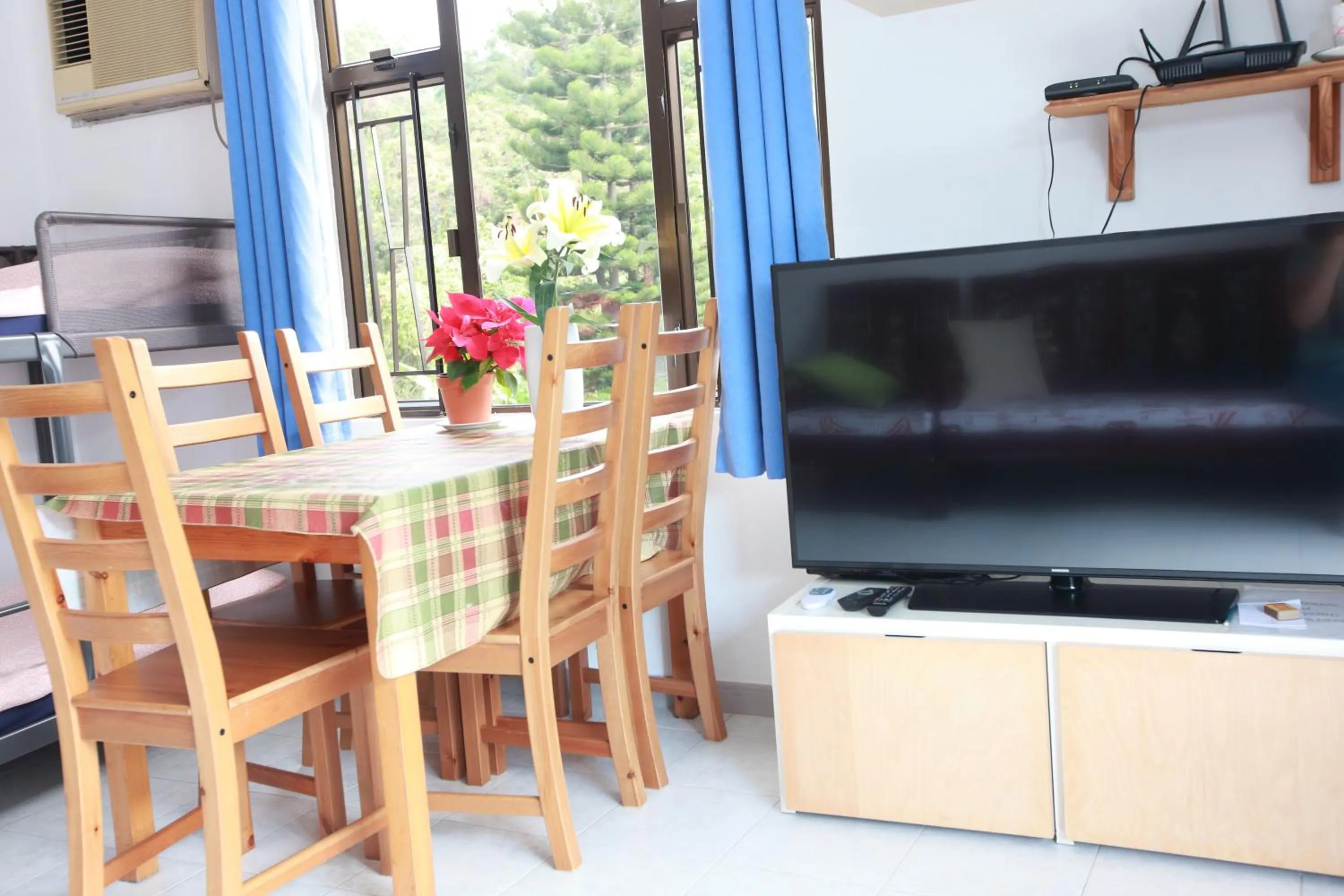 Dining area in Lantau Lodge