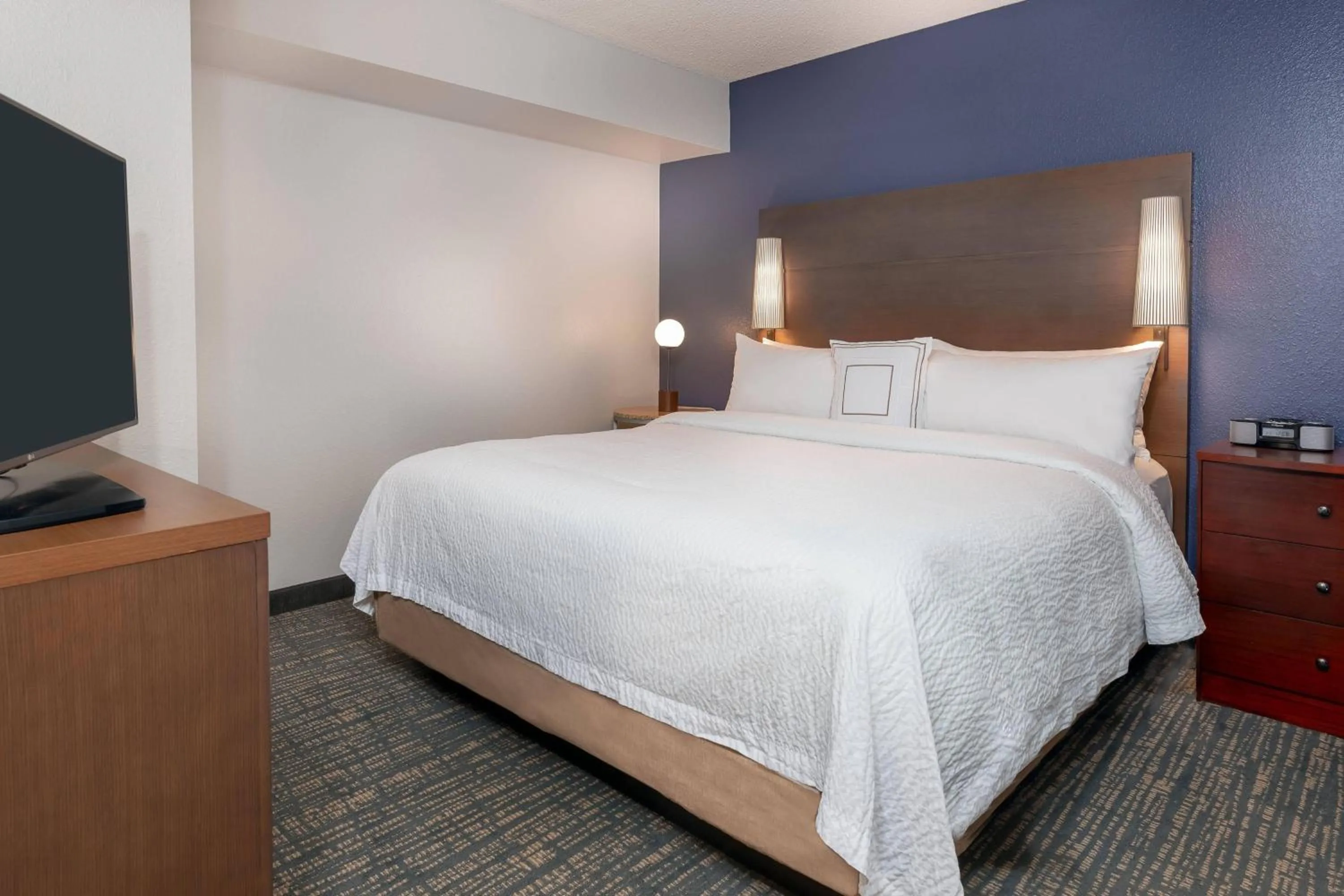 Photo of the whole room, Bed in Residence Inn Mobile