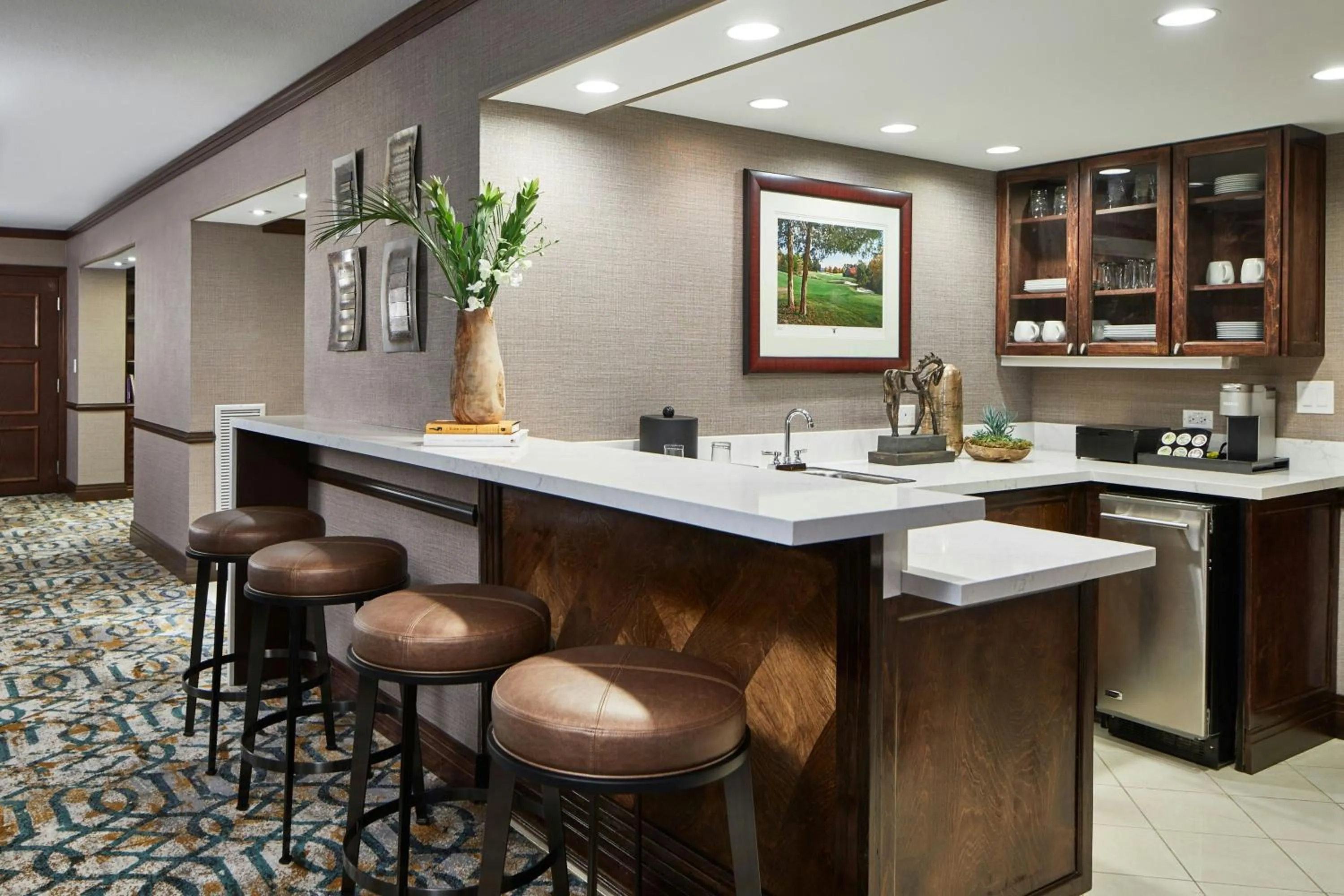 Bedroom in Renaissance Mobile Riverview Plaza Hotel