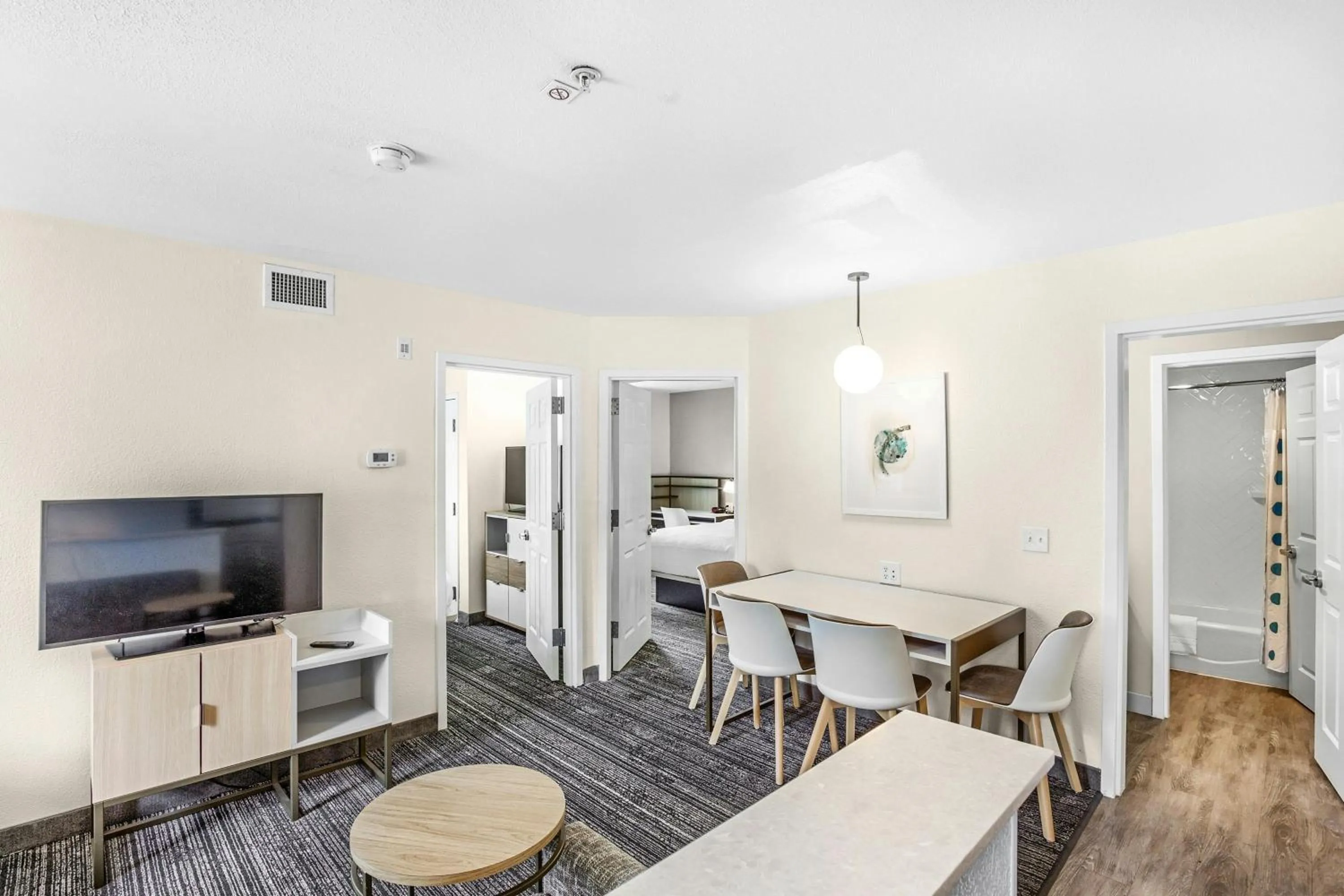 Bedroom in TownePlace Suites Mobile