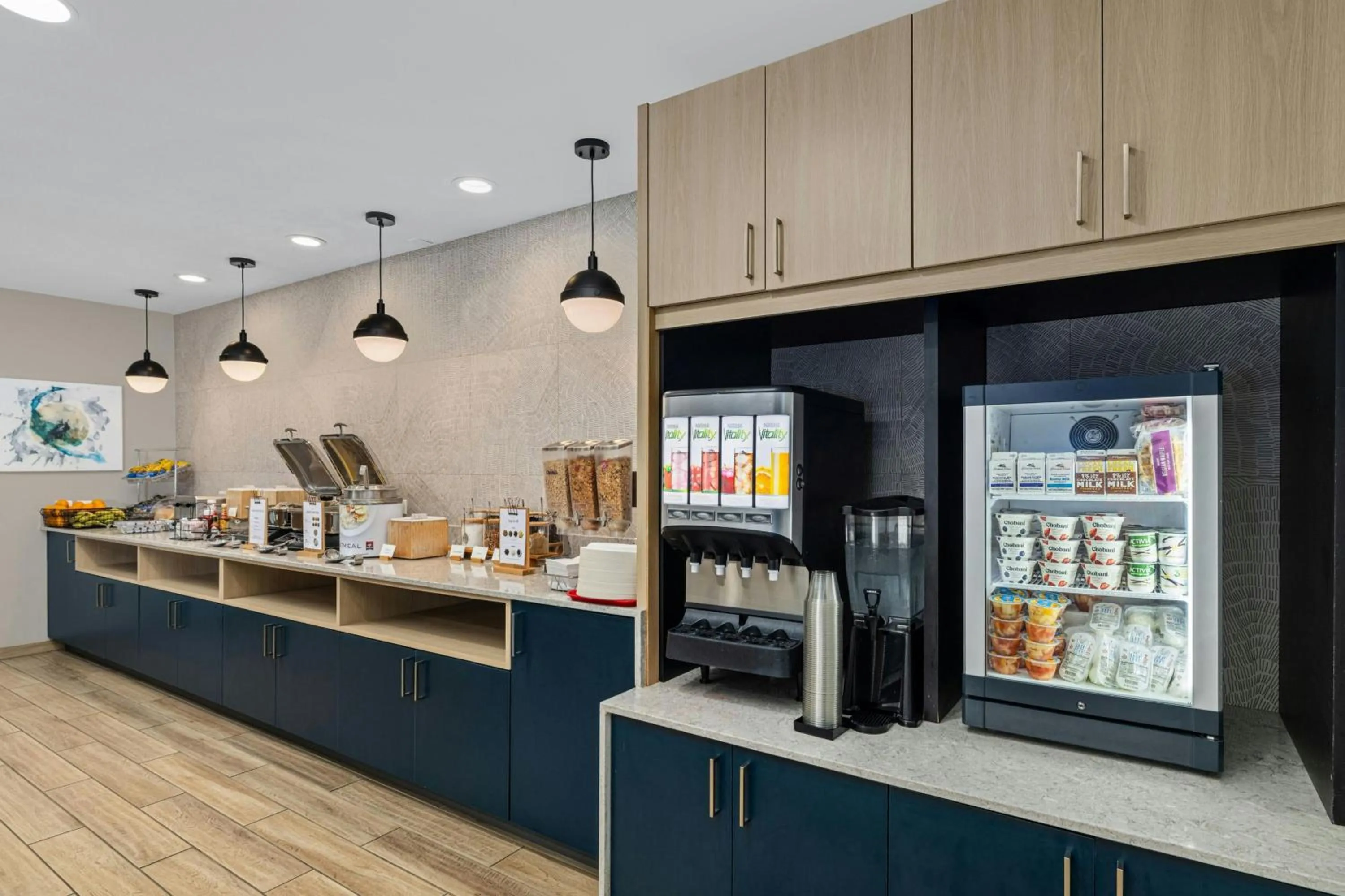 Breakfast in TownePlace Suites Minneapolis Eden Prairie