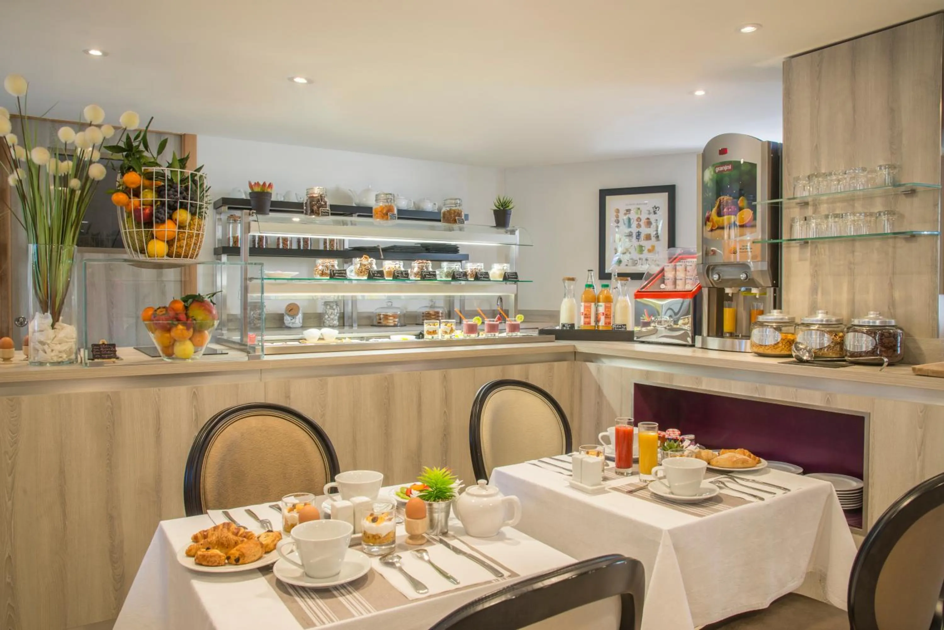 Restaurant/places to eat in La Bastide de l'Oliveraie