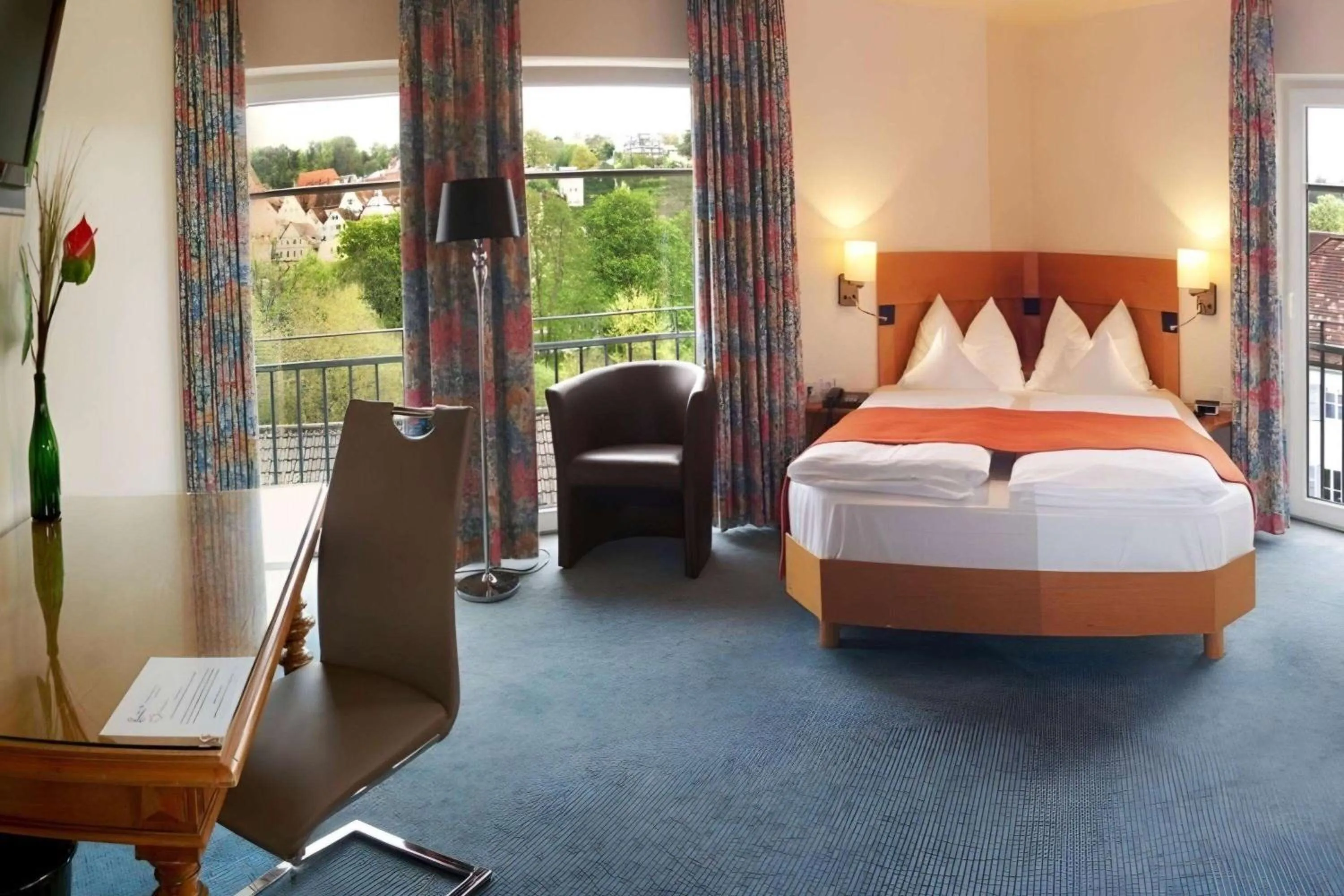 Photo of the whole room, Bed in Hotel Kronprinz