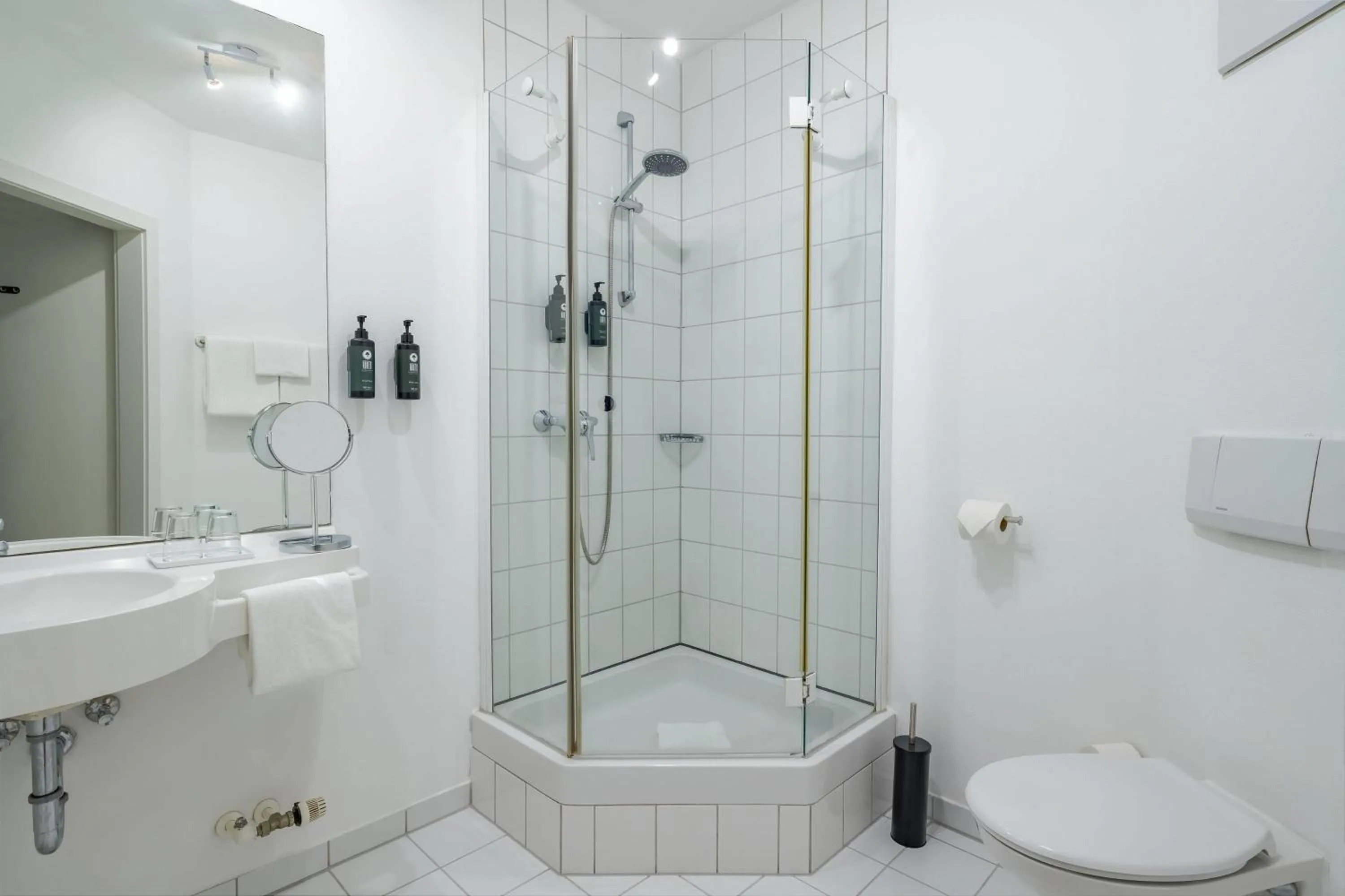 Bathroom in Aspire Kronprinz, Trademark Collection by Wyndham