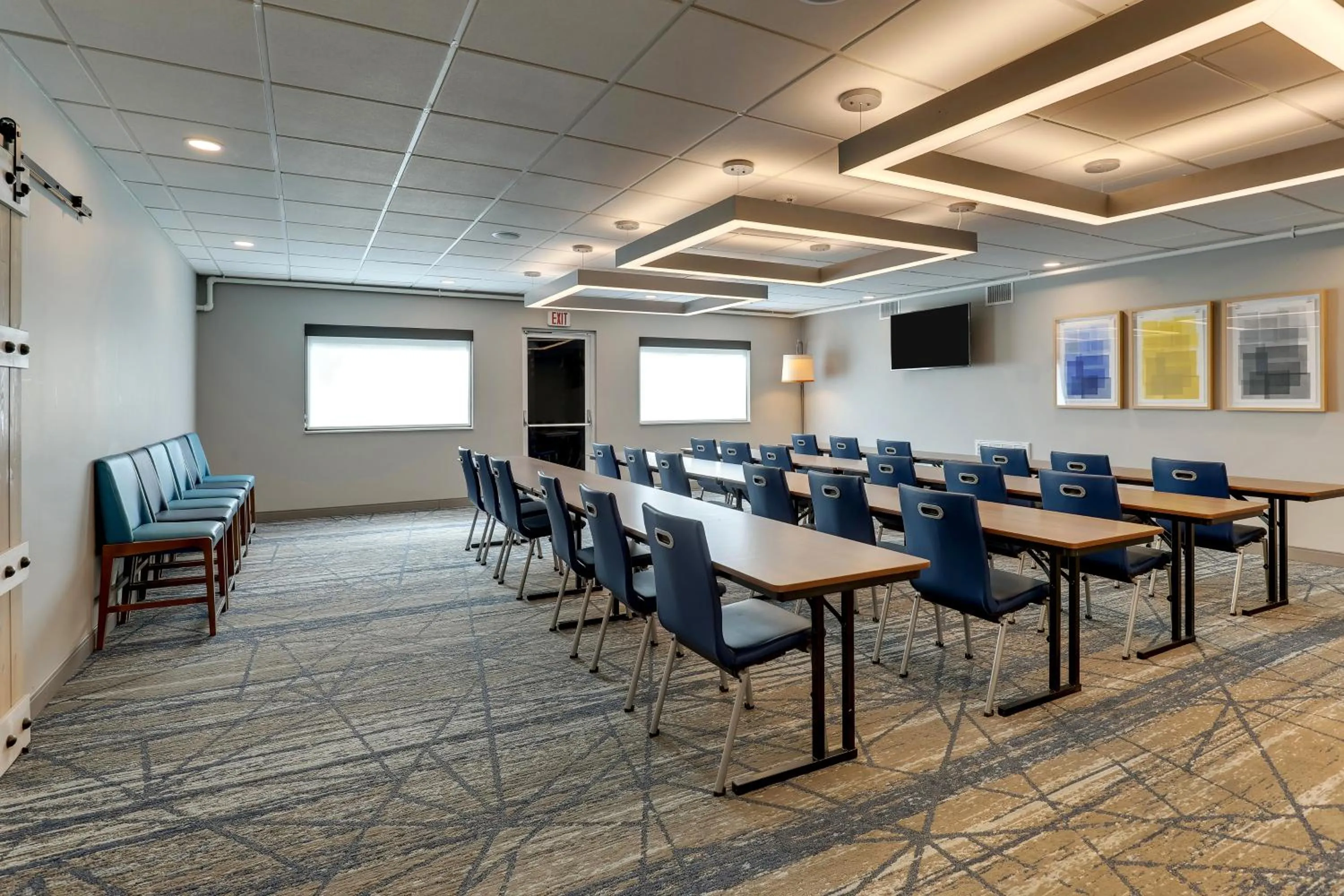 Meeting/conference room in Holiday Inn Express Kenner - New Orleans Airport by IHG