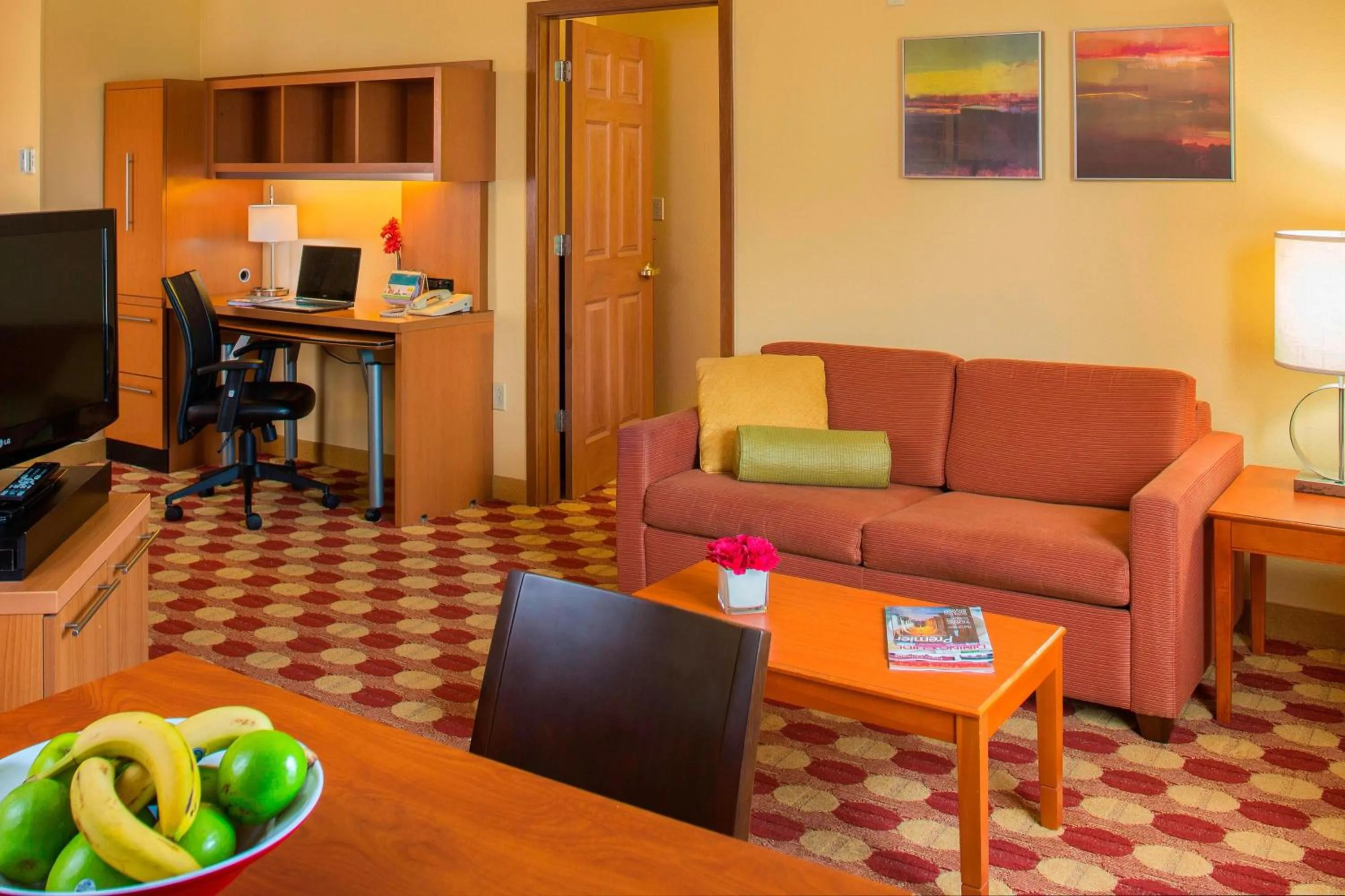 Bedroom in TownePlace Suites New Orleans Metairie