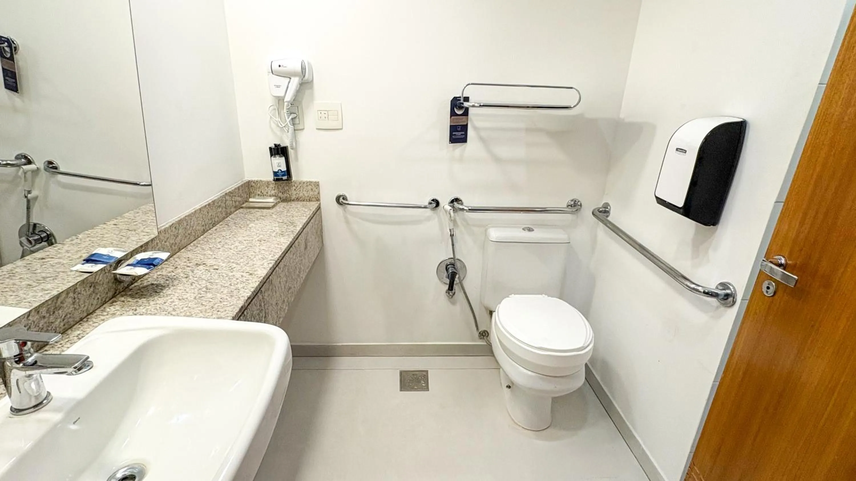 Bathroom in Slaviero Porto Alegre Moinhos