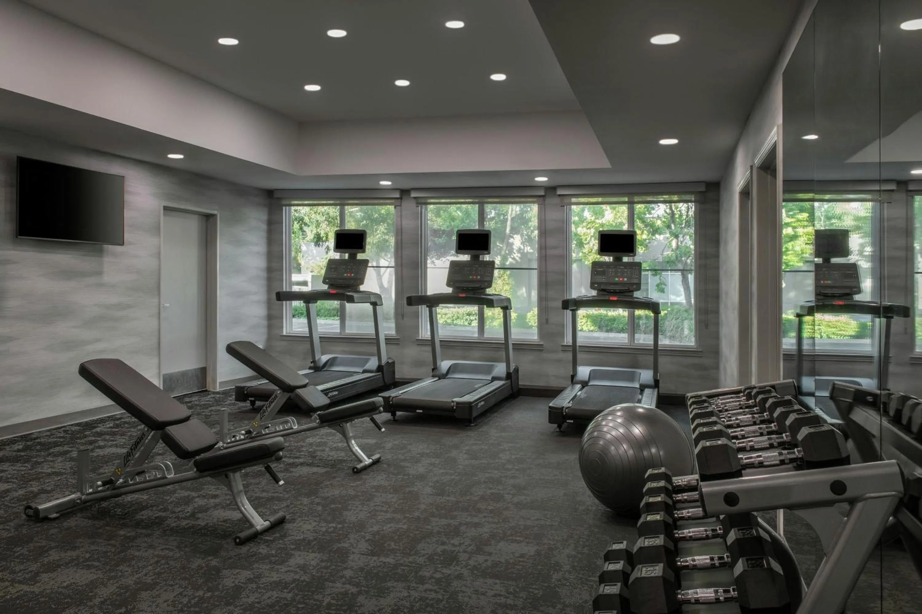 Fitness centre/facilities in Fairfield Inn & Suites Oakland Hayward