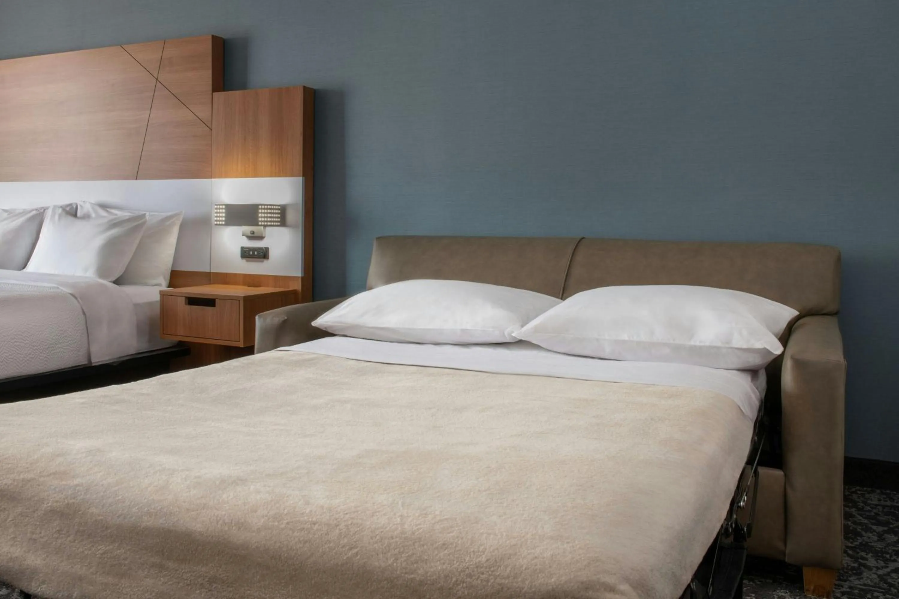 Photo of the whole room, Bed in Fairfield Inn & Suites Oakland Hayward