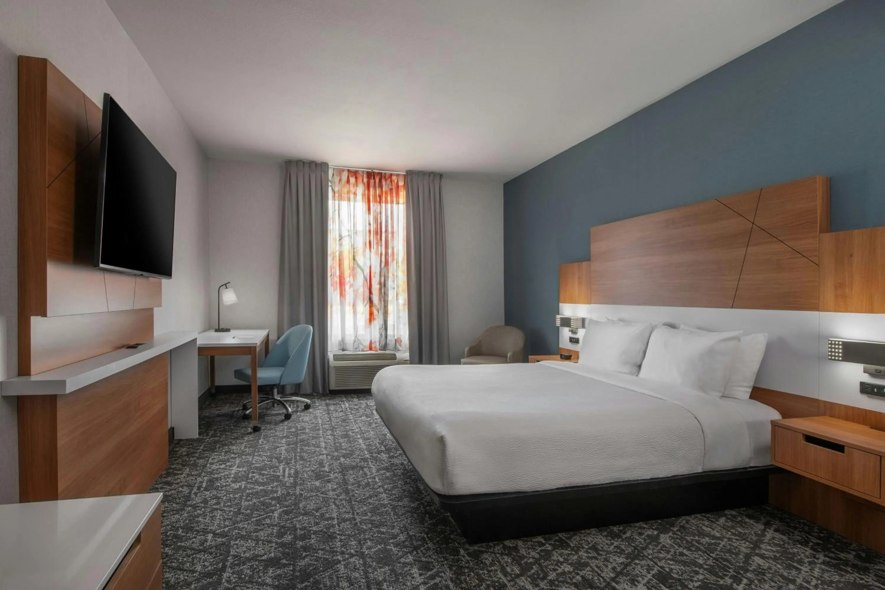 Photo of the whole room, Bed in Fairfield Inn & Suites Oakland Hayward