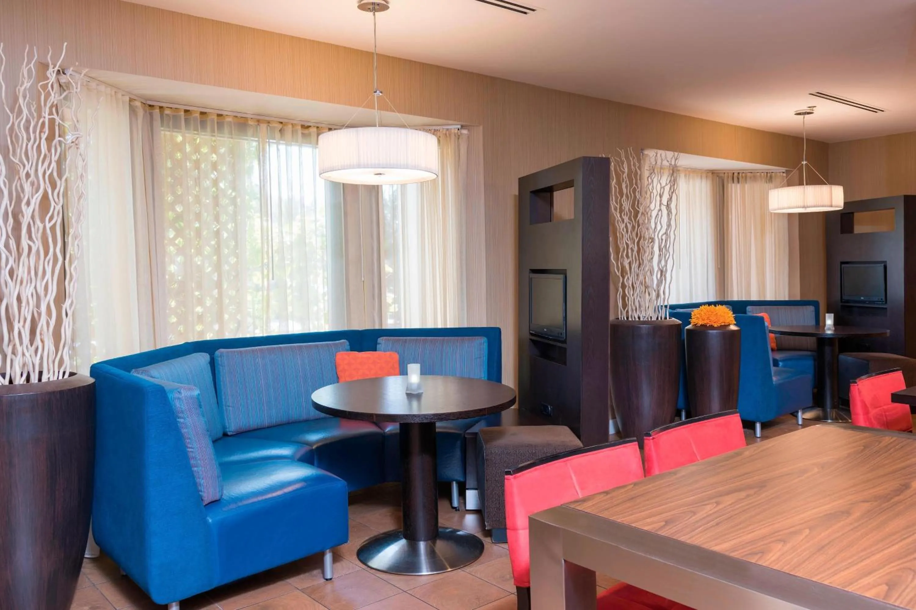 Restaurant/places to eat in Courtyard by Marriott Livermore
