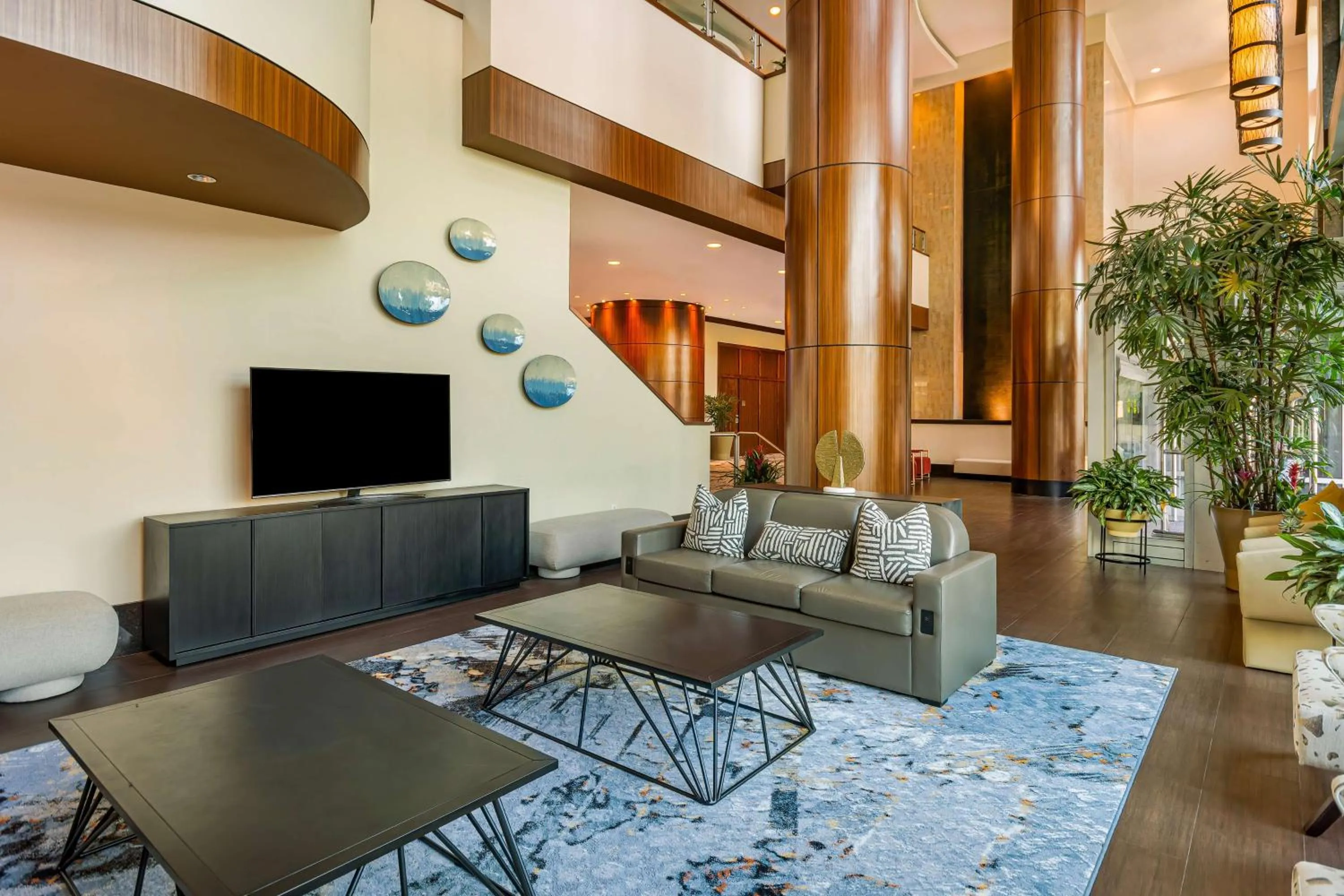 Lobby or reception in Embassy Suites Houston - Downtown