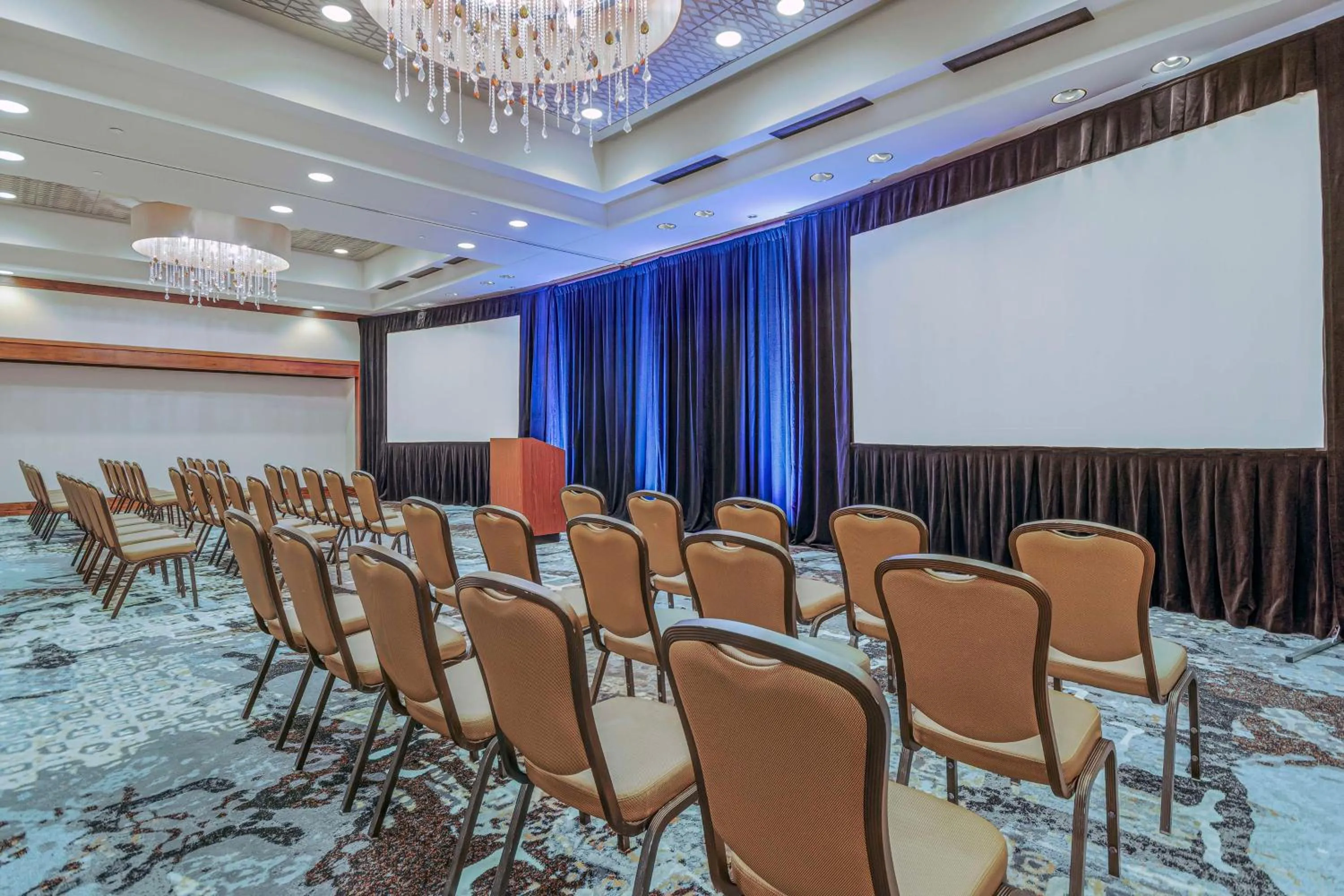 Meeting/conference room in Embassy Suites Houston - Downtown