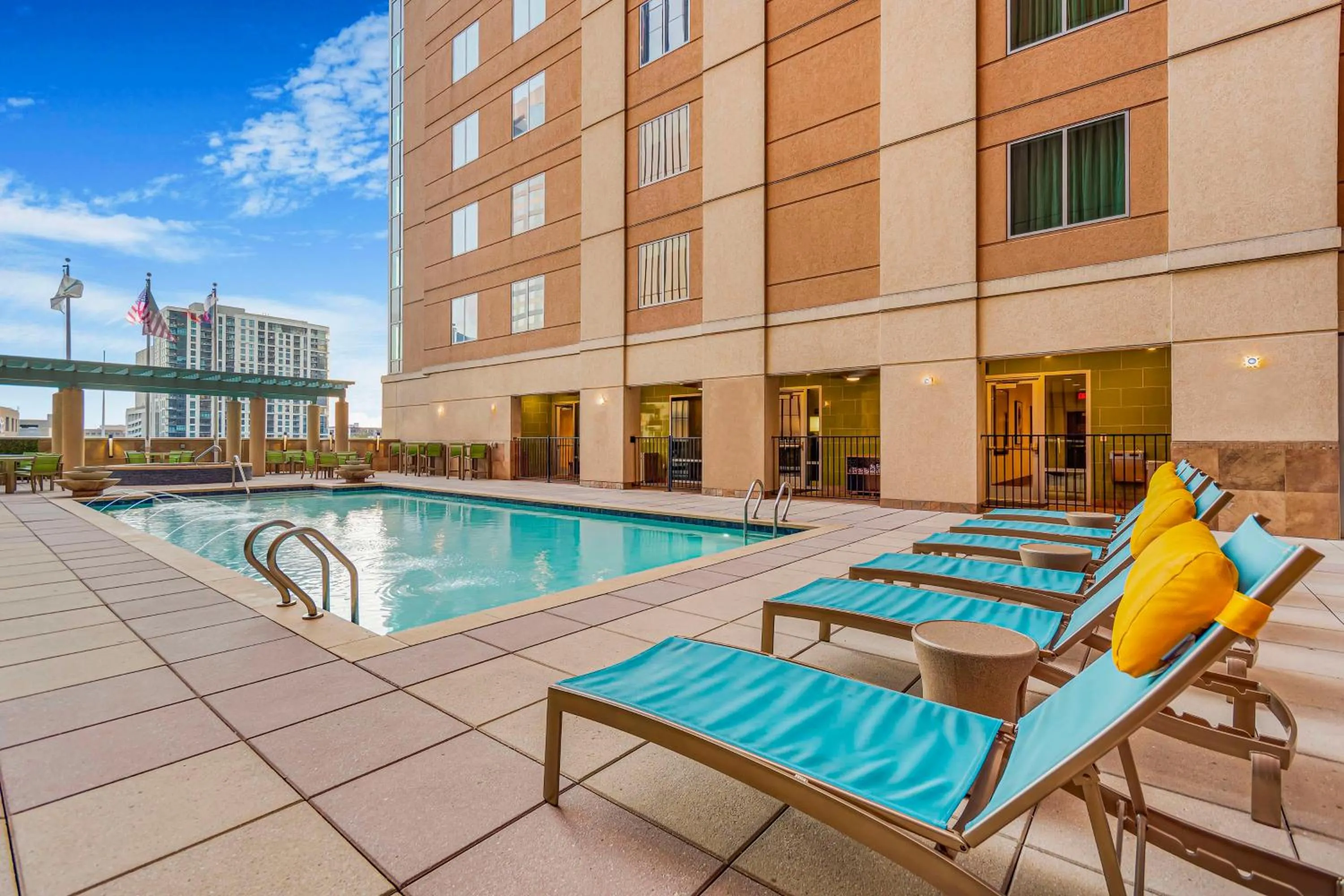 Pool view in Embassy Suites Houston - Downtown