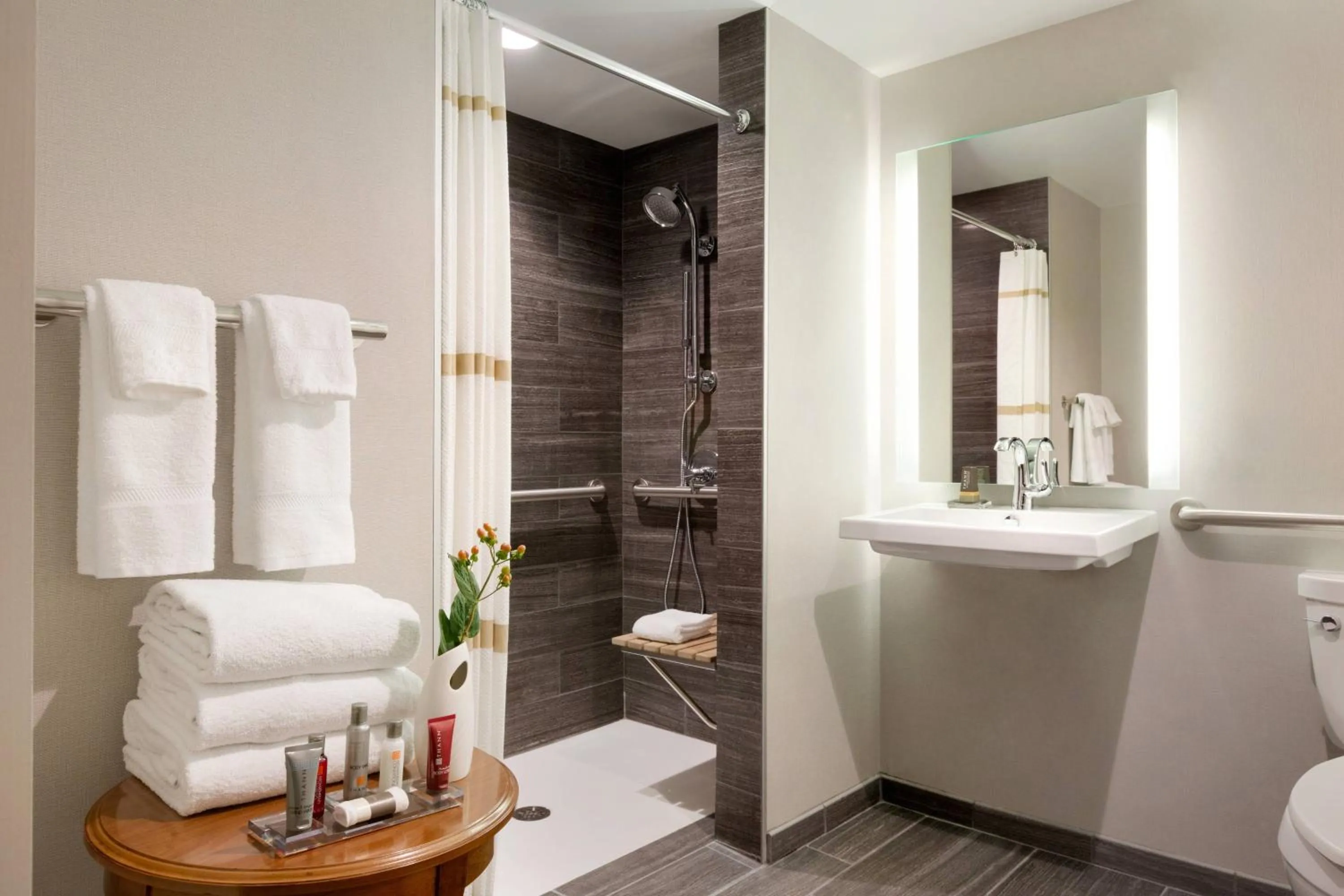 Bathroom in Walnut Creek Marriott